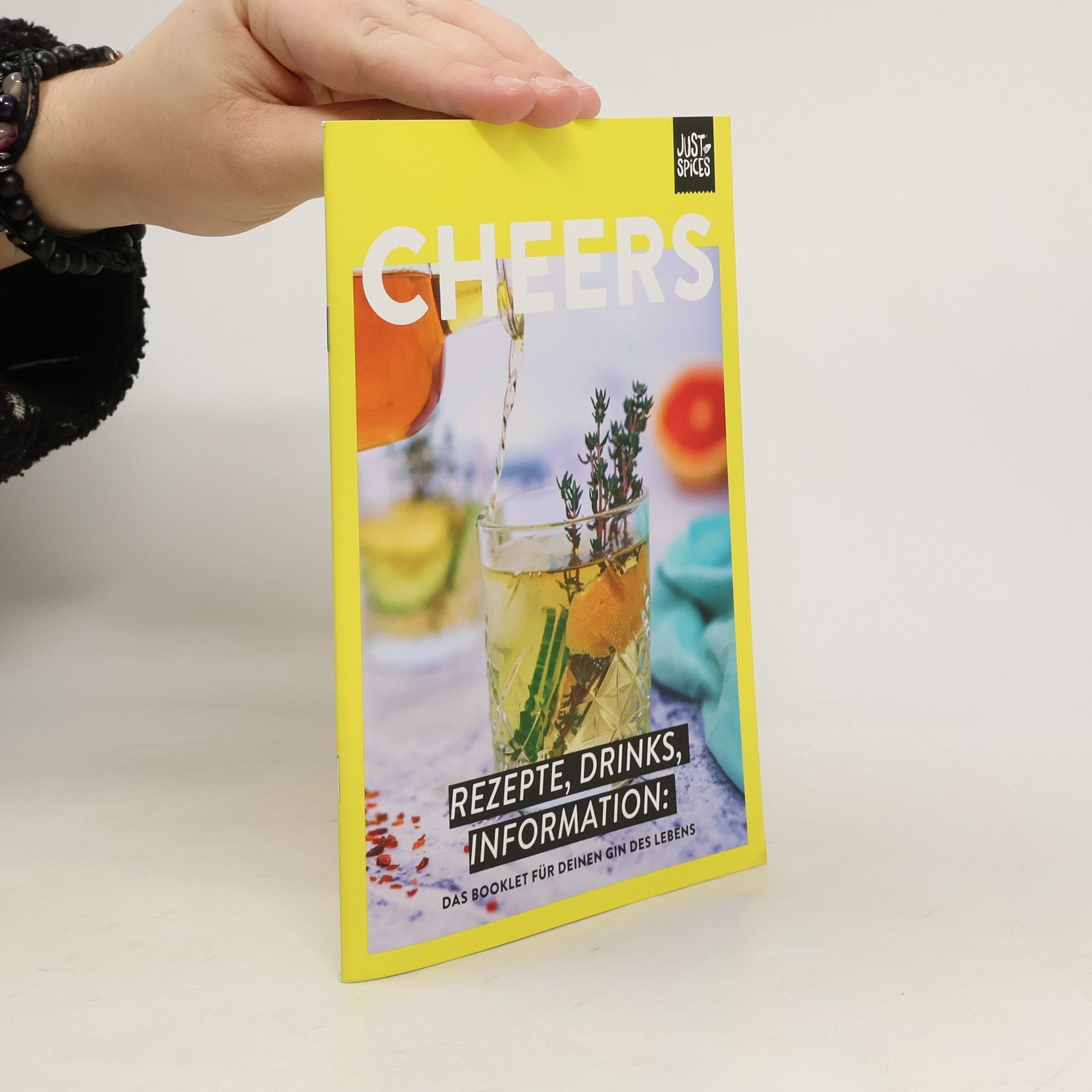 Various authors Cheers. Rezepte, Drinks, Information