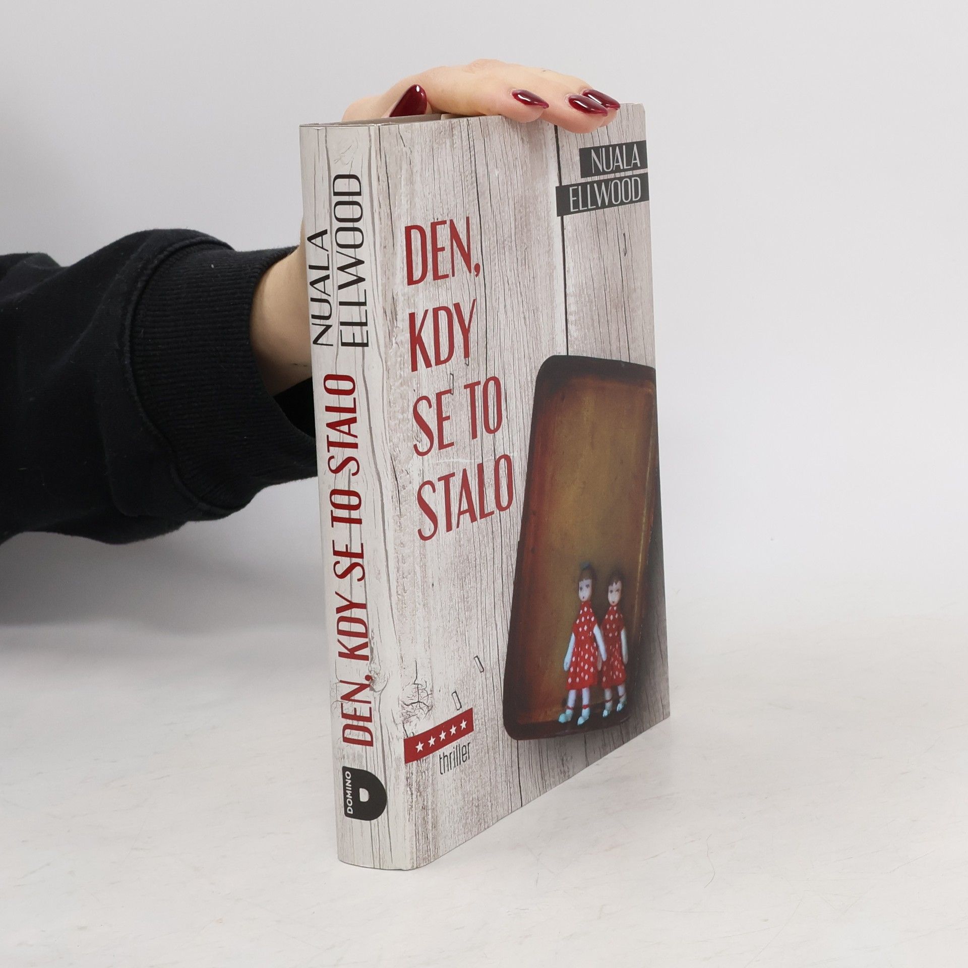 Nuala Ellwood Den, kdy se to stalo