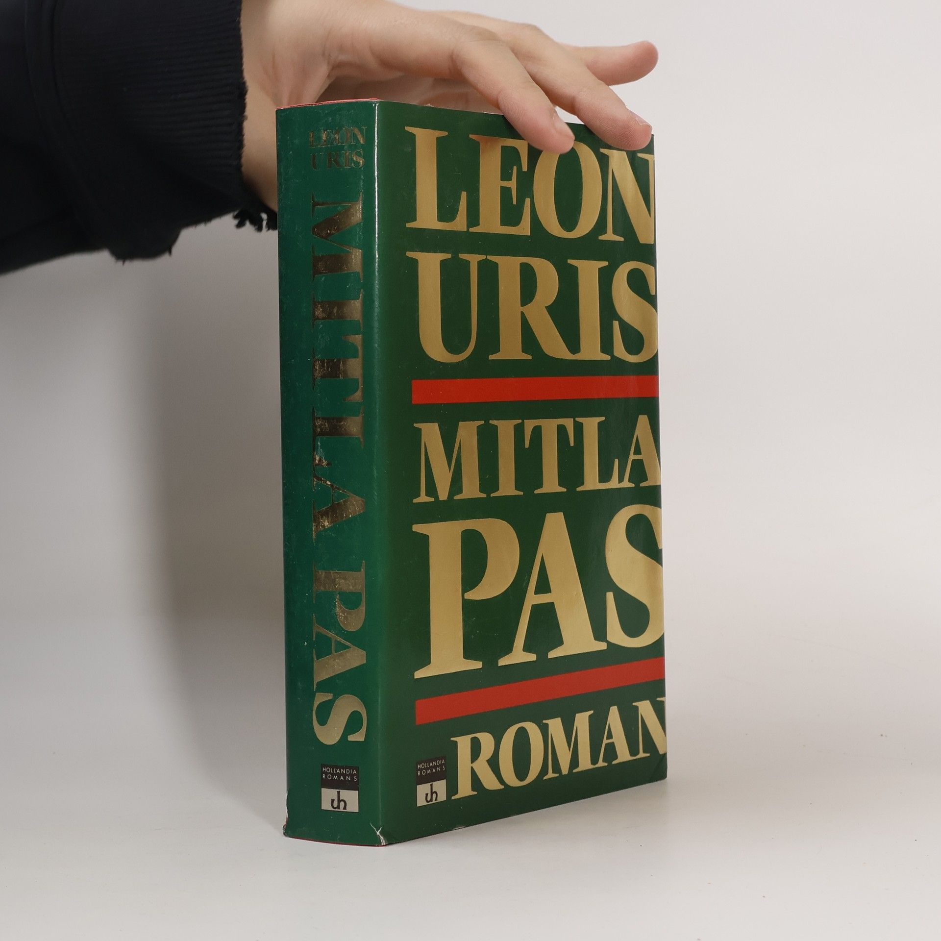Leon Marcus Uris Mitla Pas