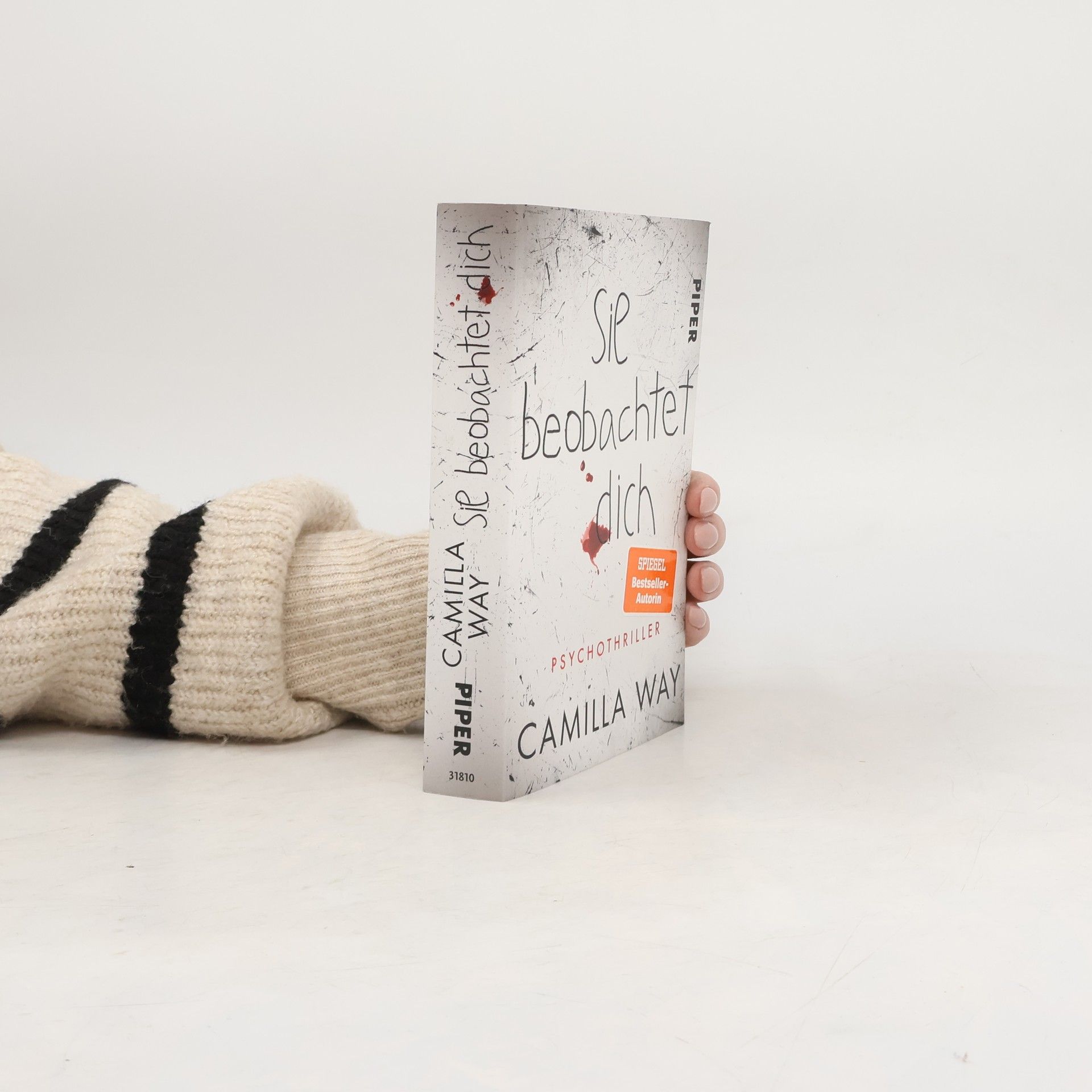 Camilla Way Sie beobachtet dich