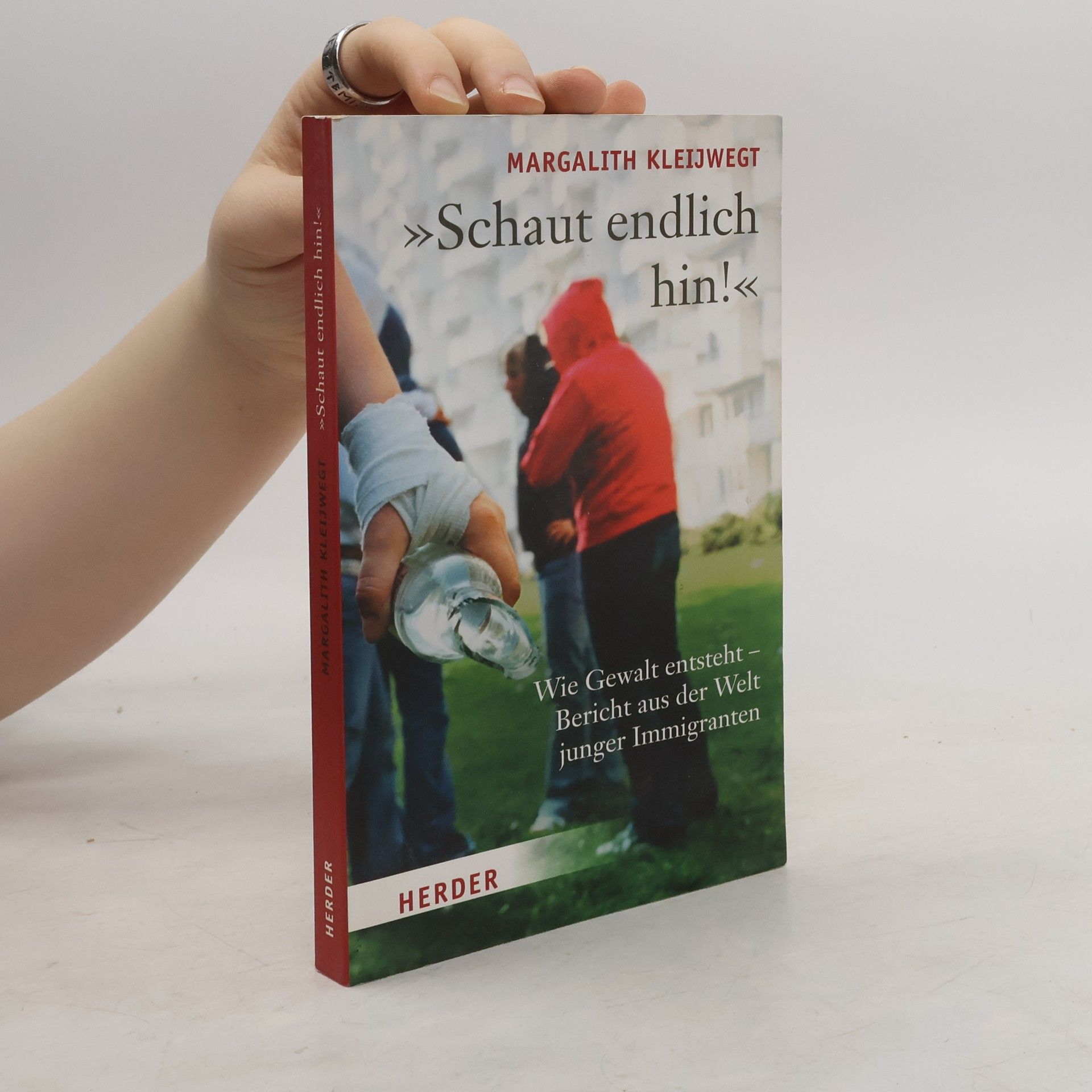 "Schaut endlich hin!"