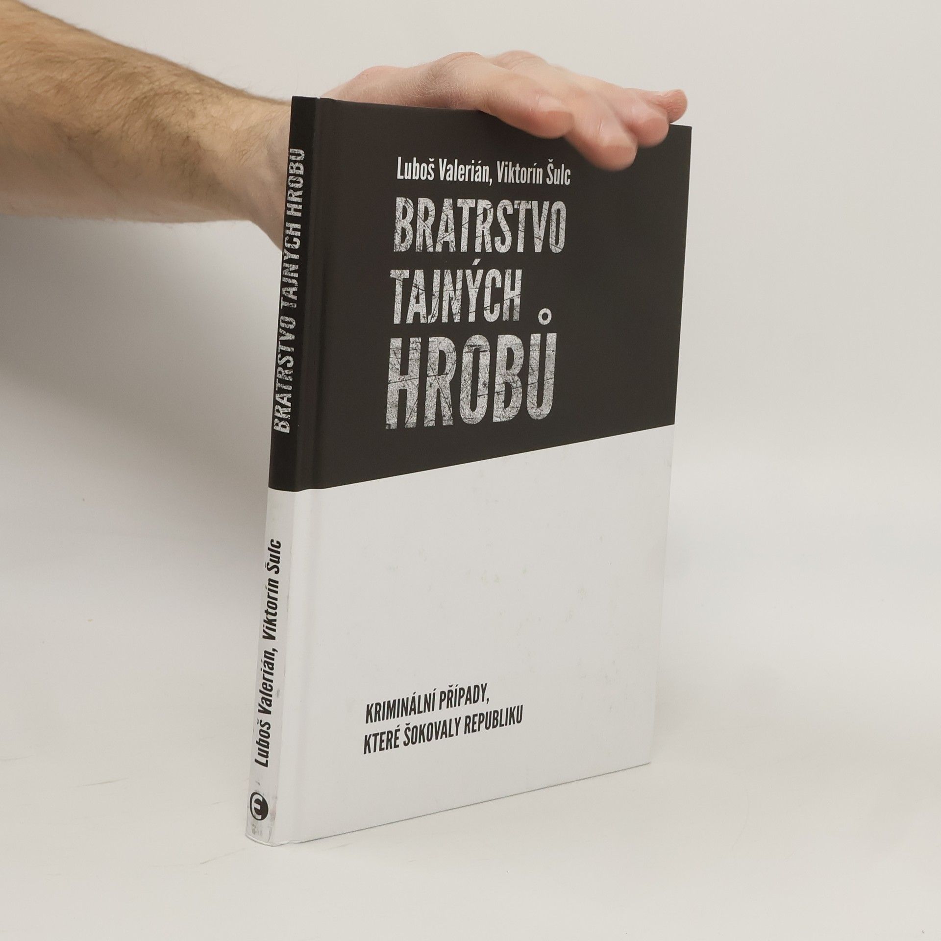 Bratrstvo tajných hrobů