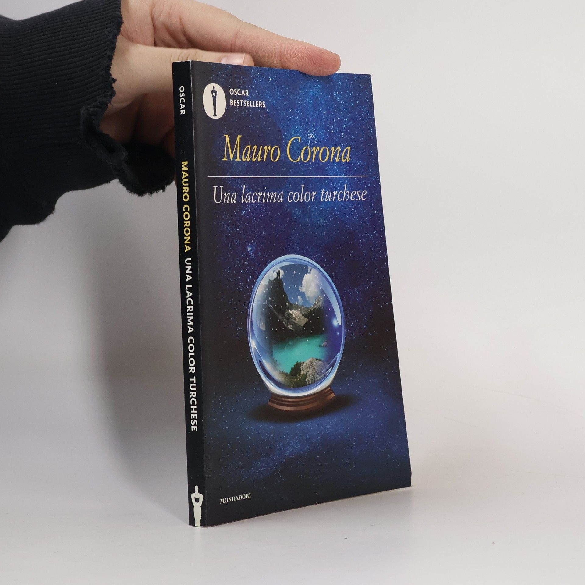 Mauro Corona Oscar Bestsellers: Una lacrima color turchese