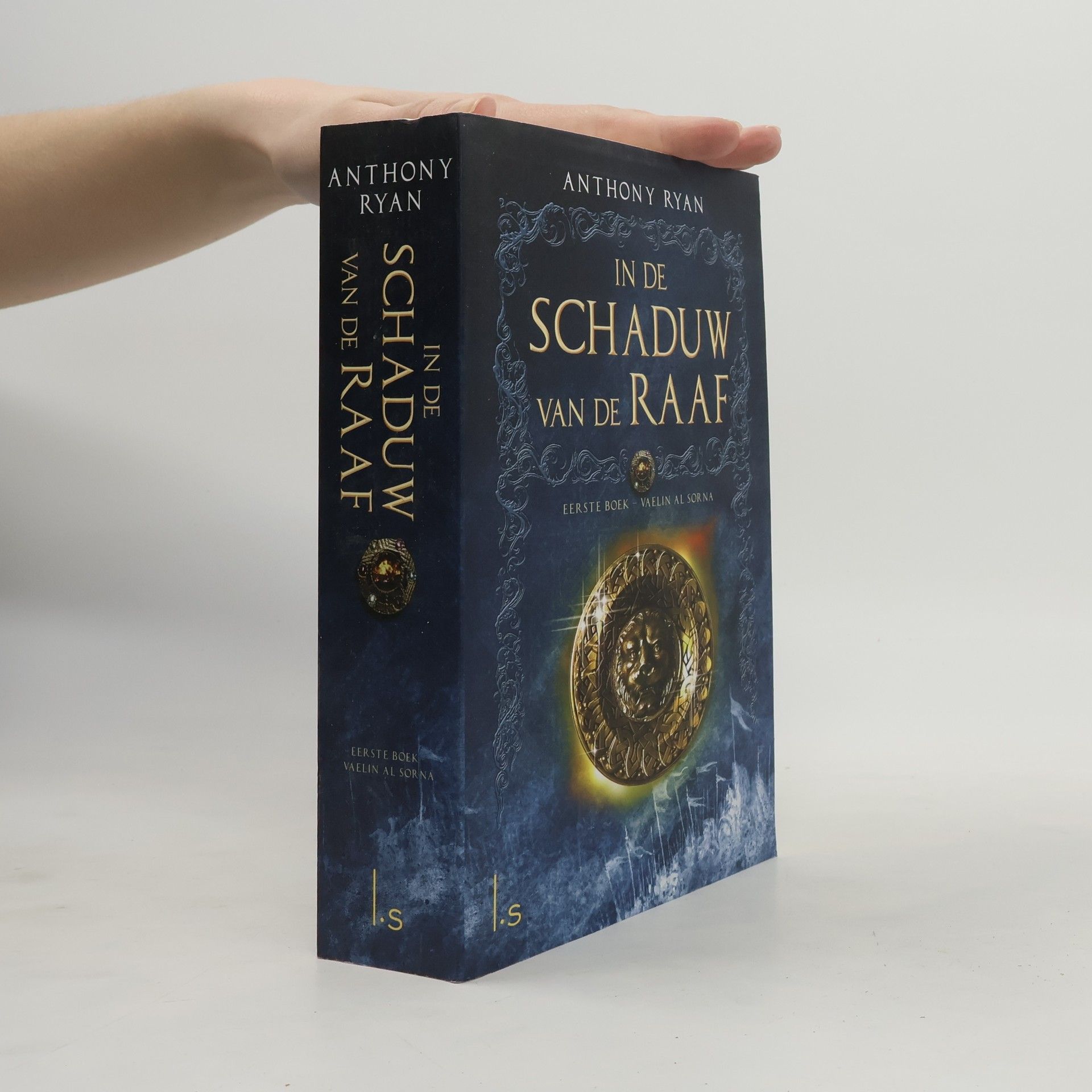 Anthony Ryan In de schaduw van de raaf