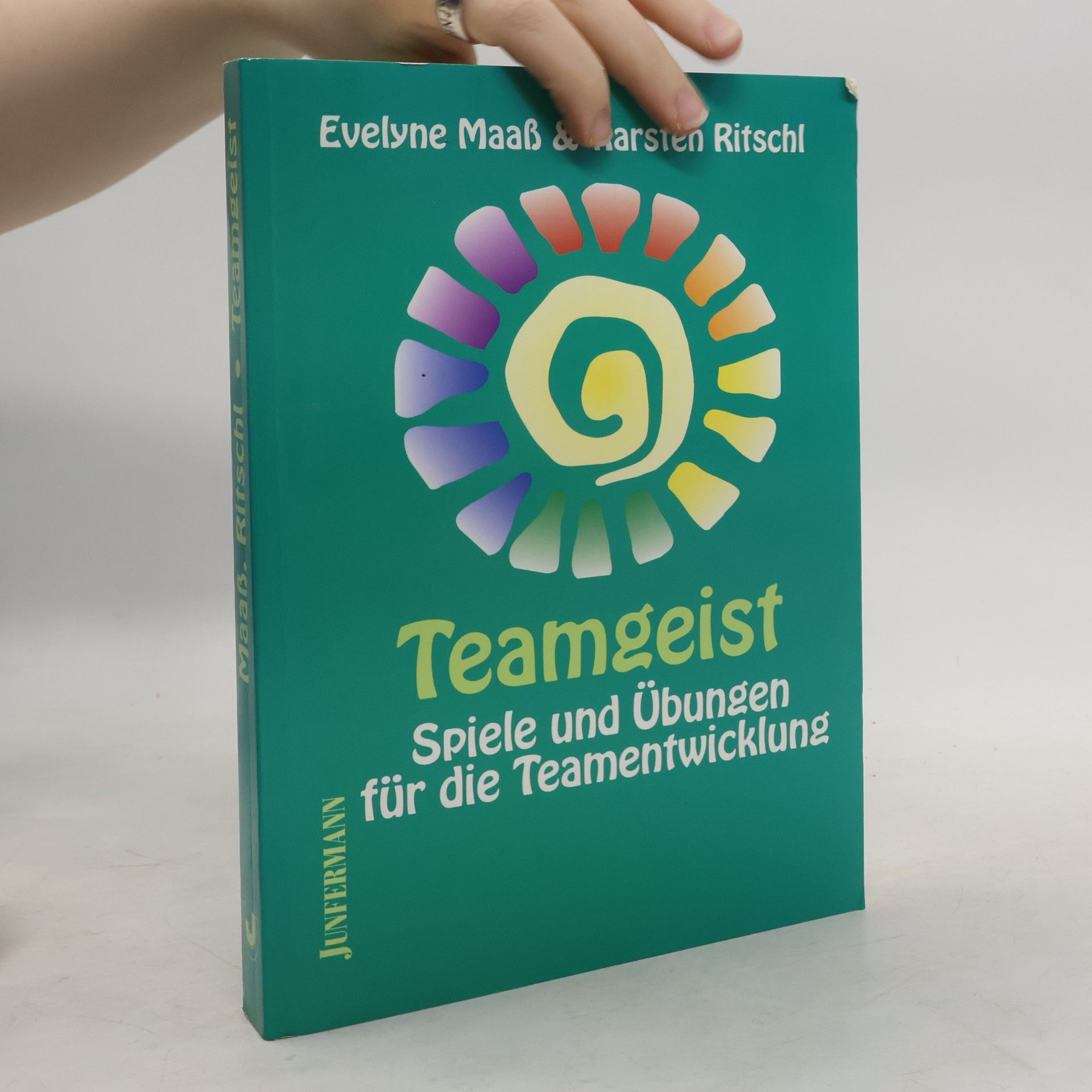 Teamgeist. Spiele und Übungen für die Teamentwicklung.