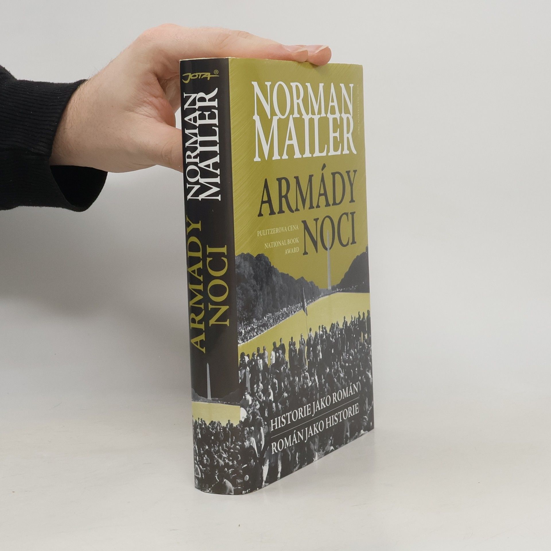 Norman Mailer Armády noci