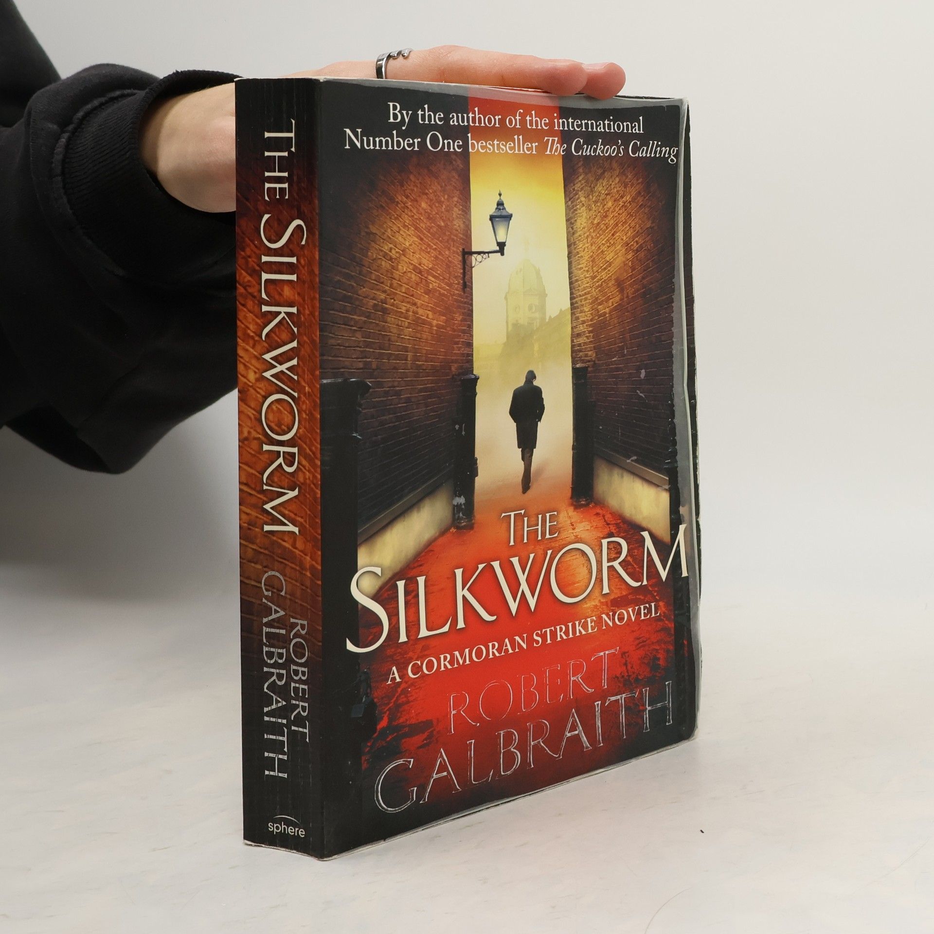 Robert Galbraith The Silkworm