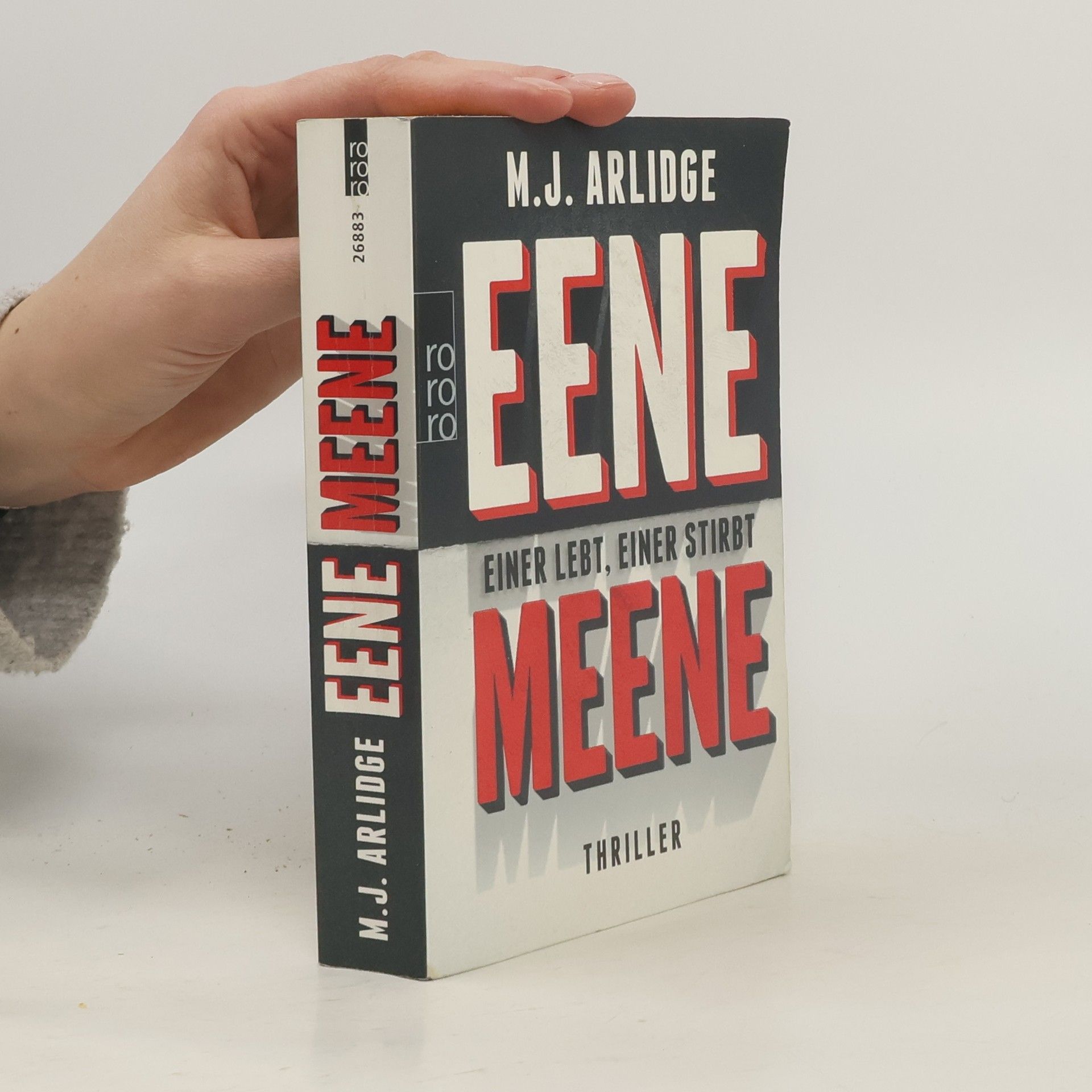 Matthew J. Arlidge Eene Meene