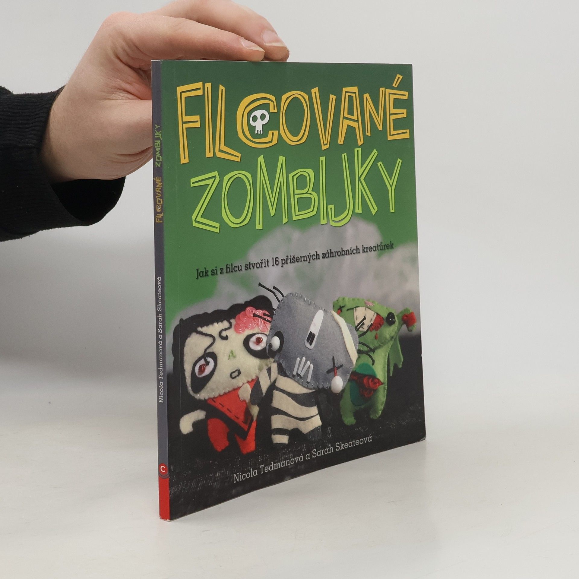 Nicole Tedman Filcované zombijky