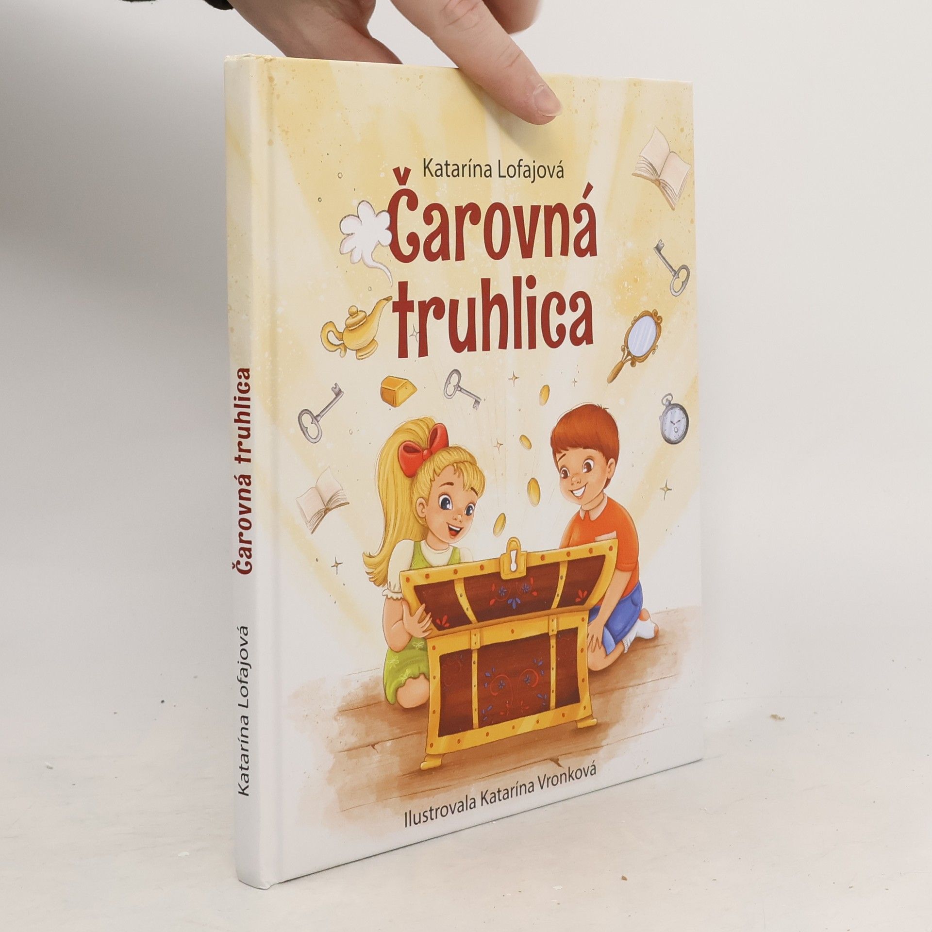 Katarína Lofajová Čarovná truhlica