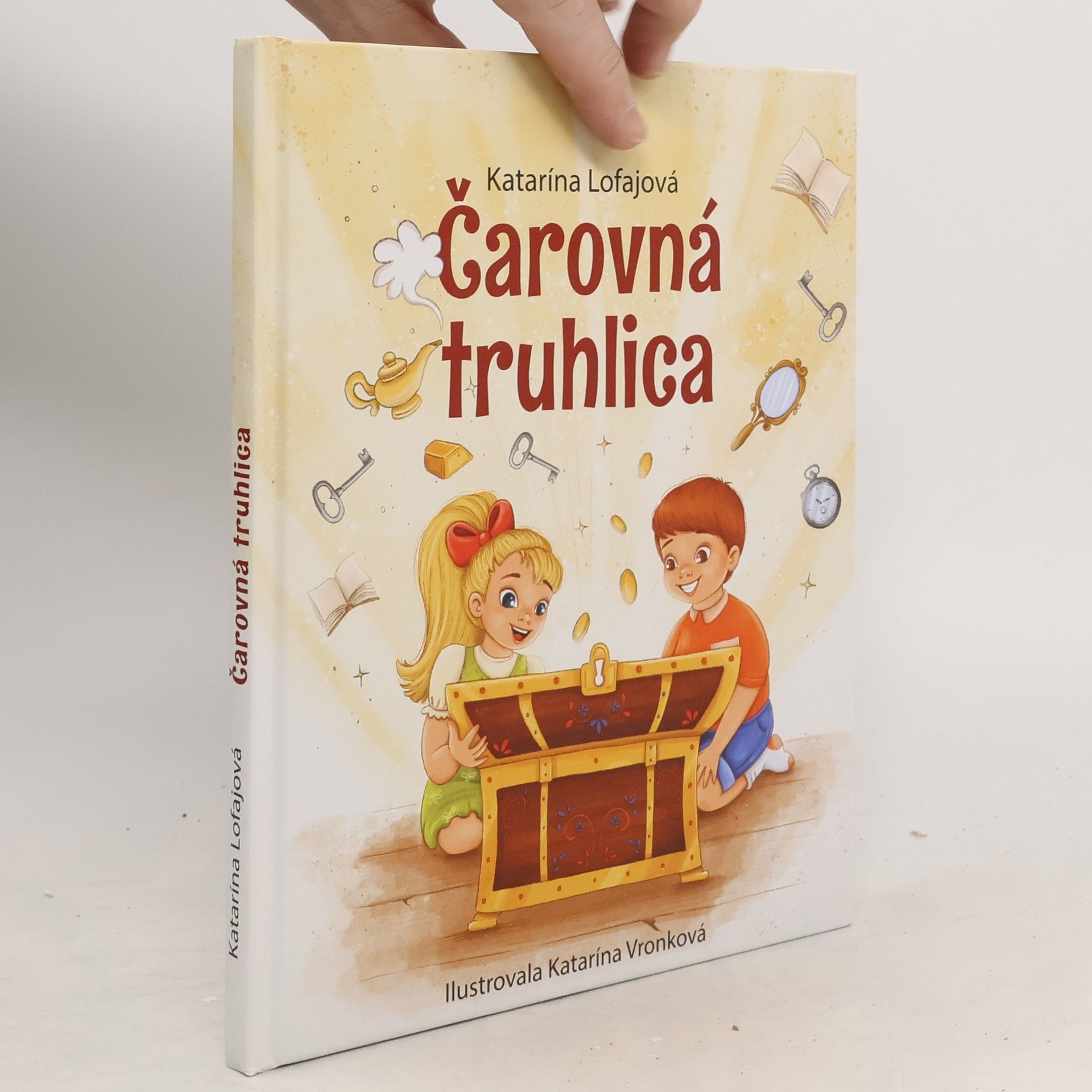 Katarína Lofajová Čarovná truhlica
