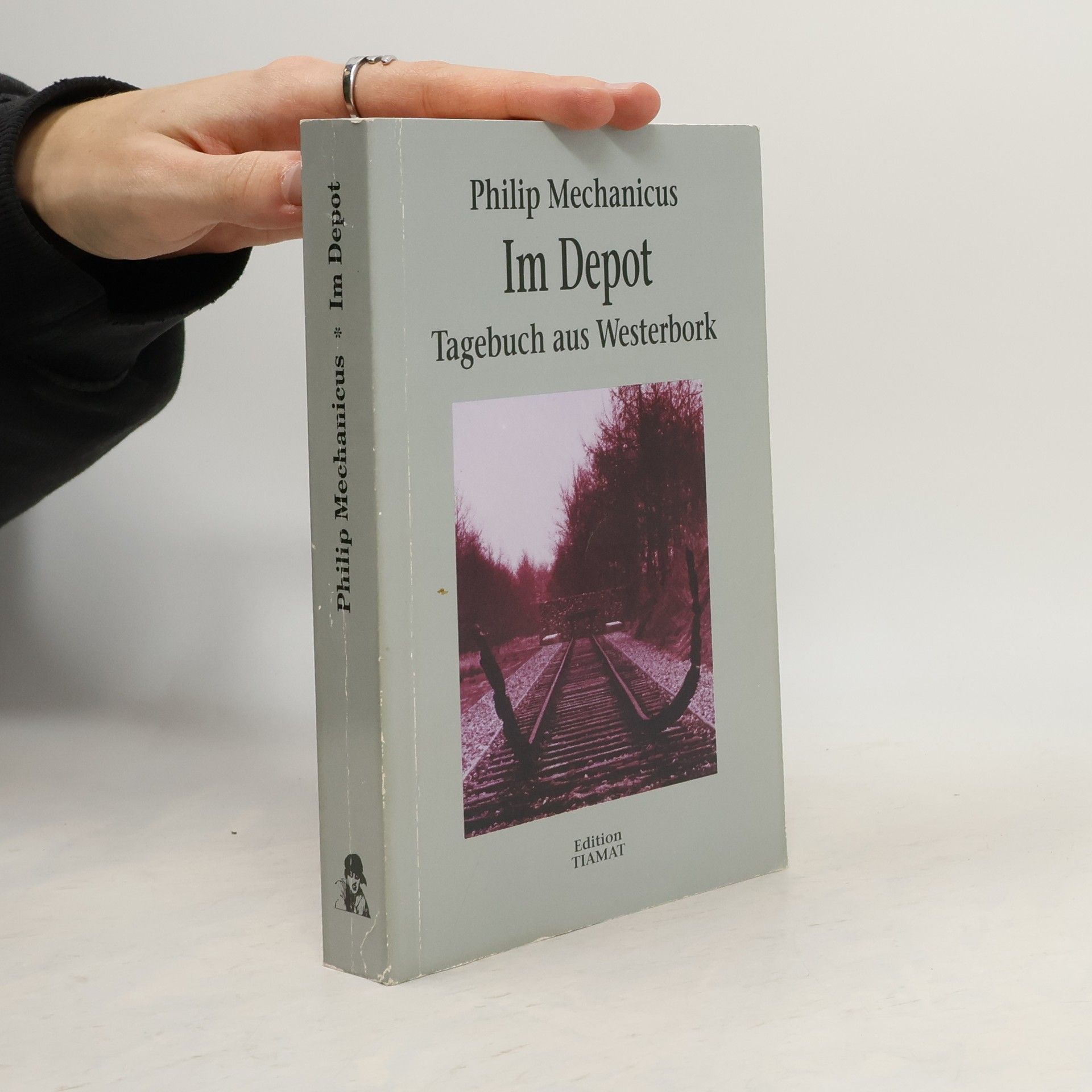 Philip Mechanicus Im Depot