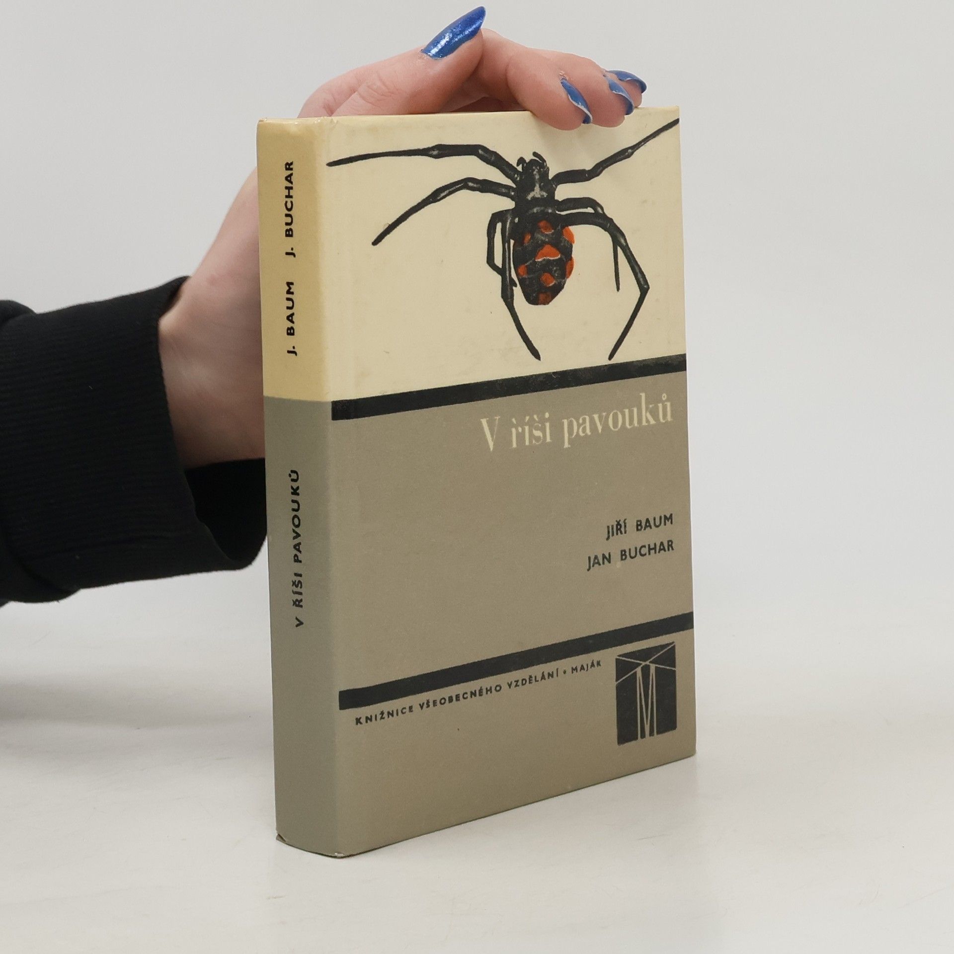 V říši pavouků