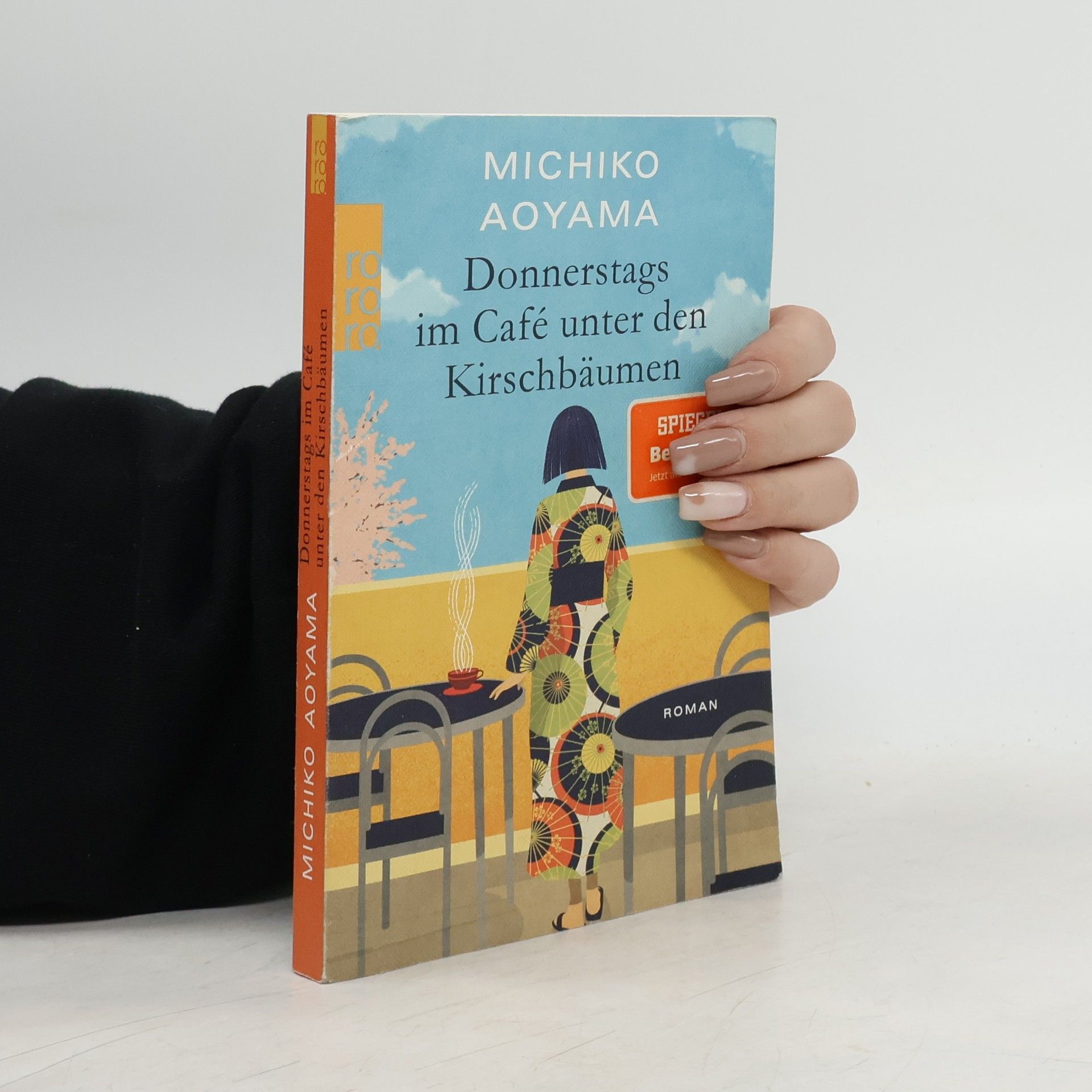 Michiko Aoyama Donnerstags im Café unter den Kirschbäumen