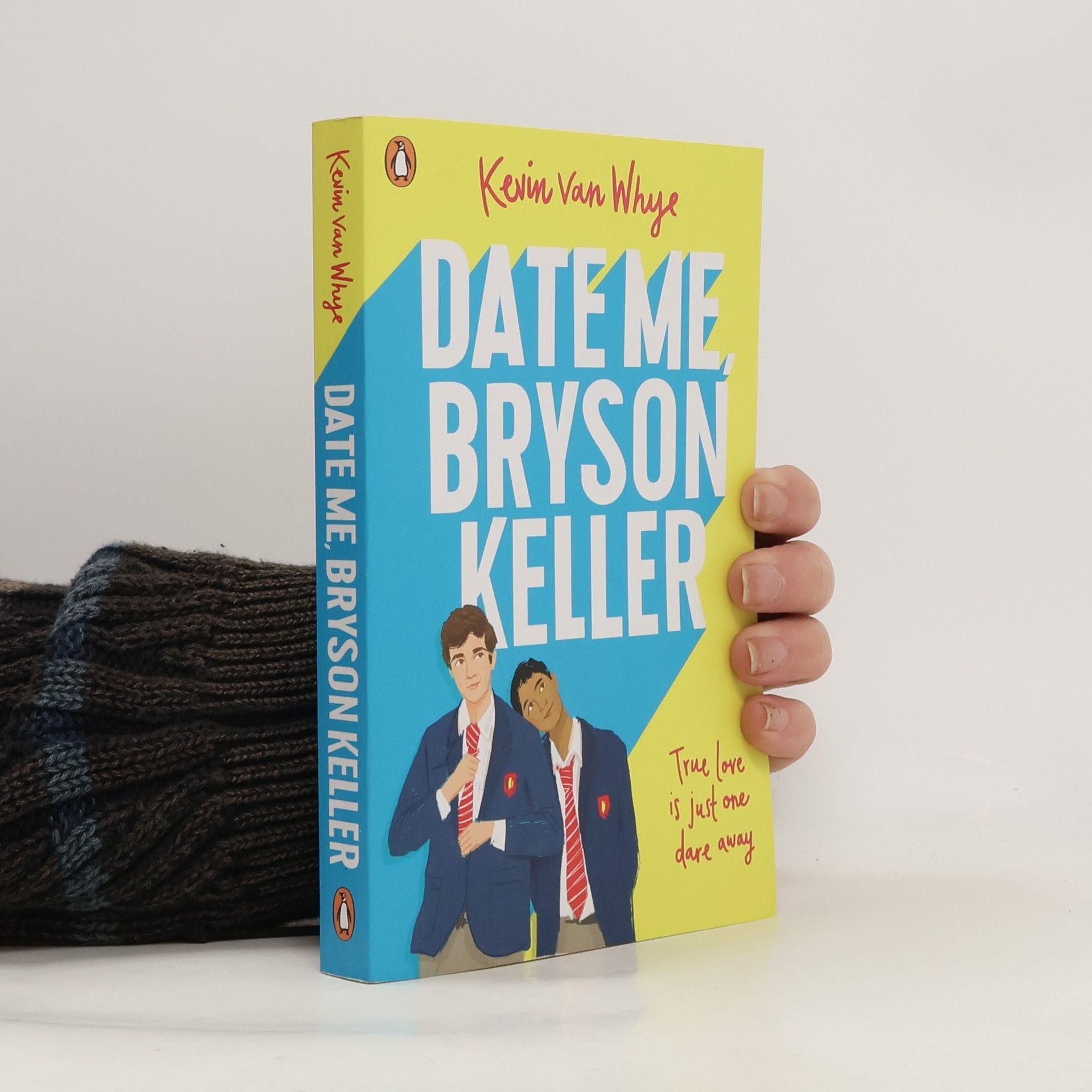 Kevin van Whye Date me, Bryson Keller