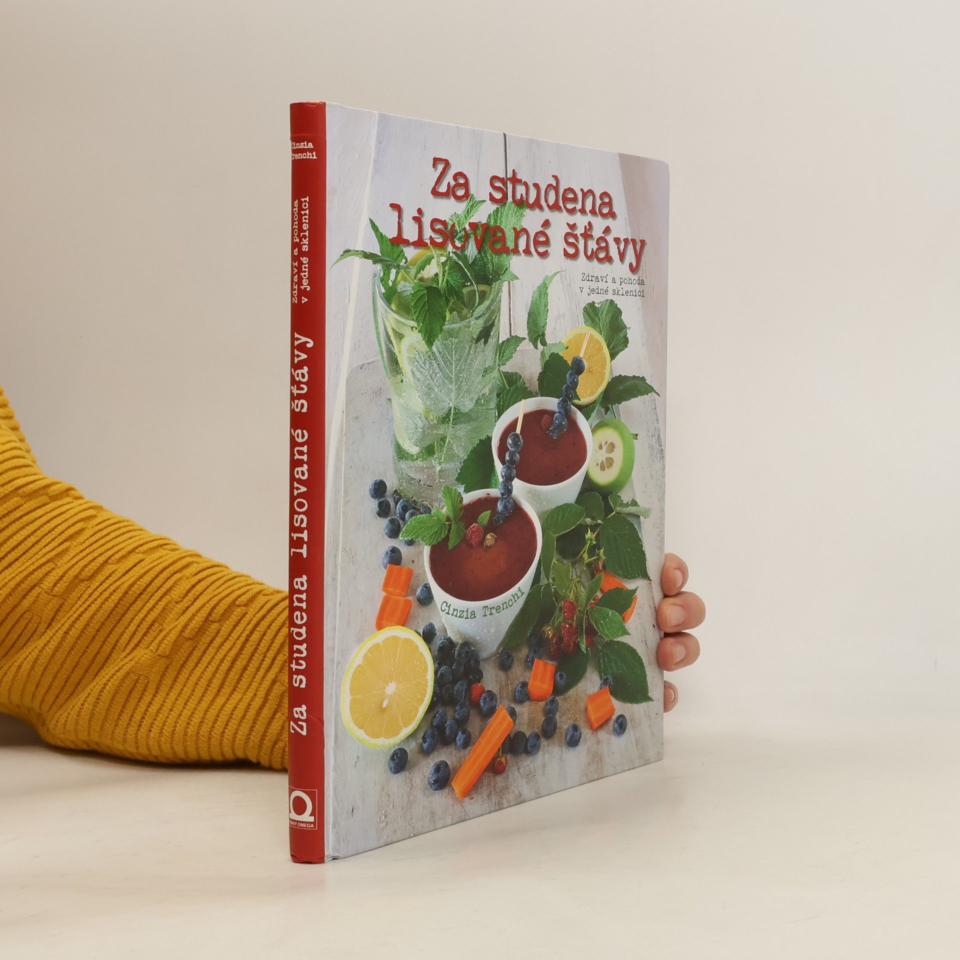 Cinzia Trenchi Za studena lisované šťávy
