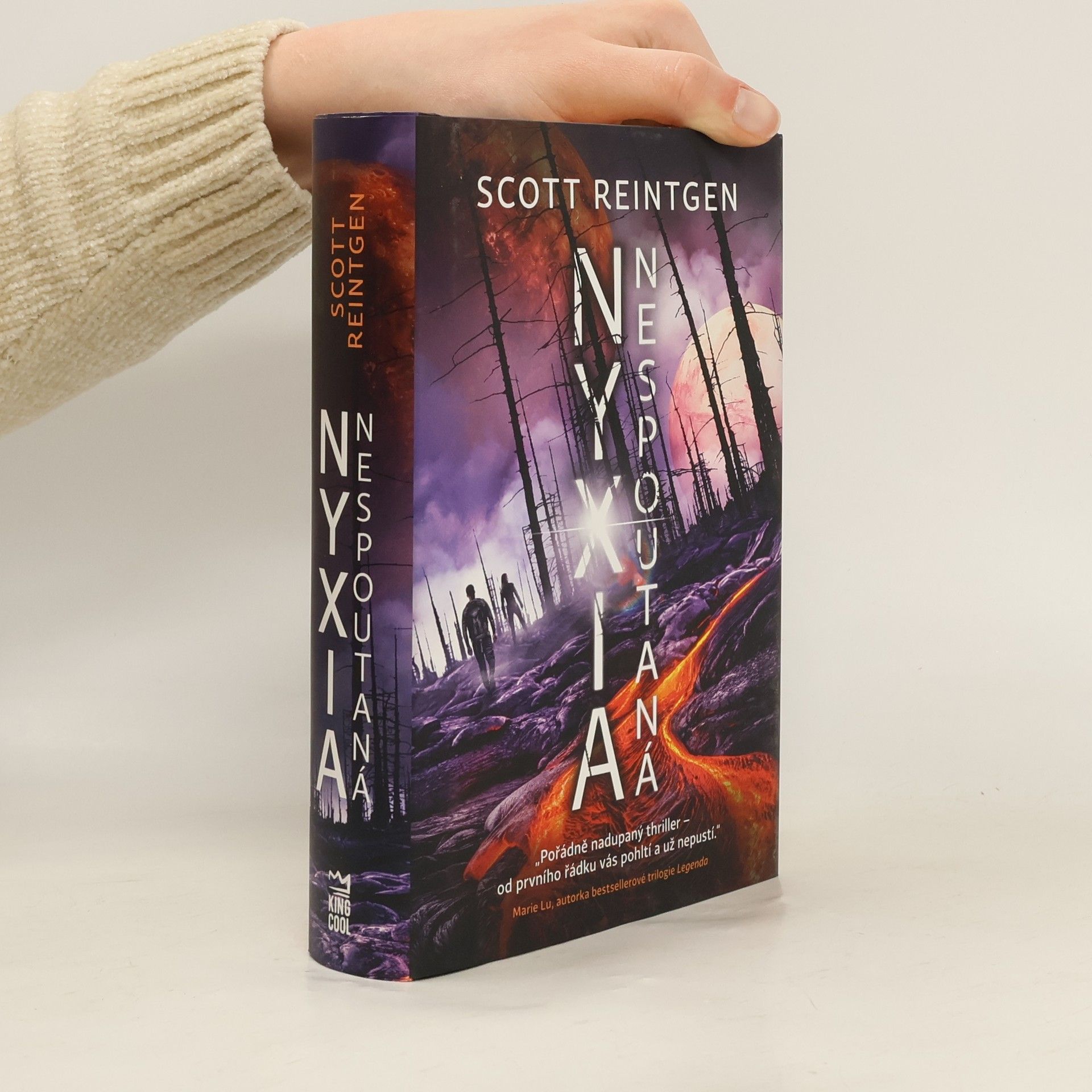 Scott Reintgen Nyxia nespoutaná