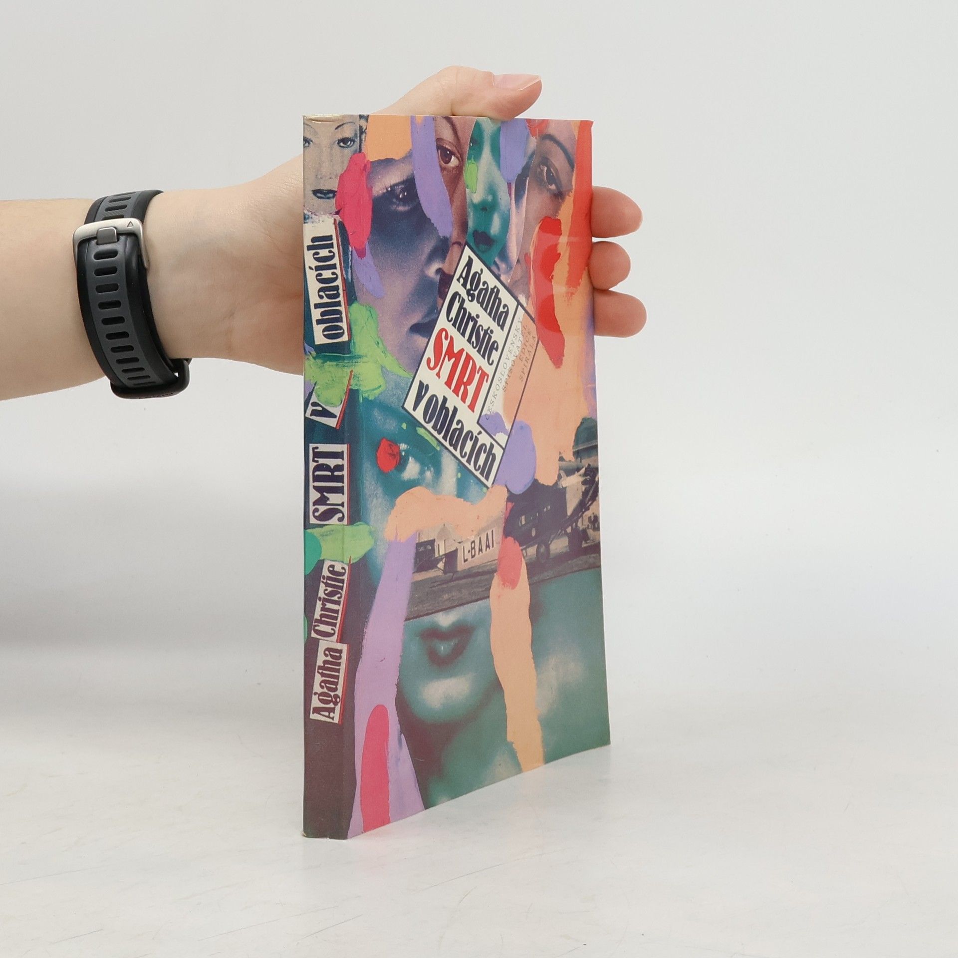 Agatha Christie Smrt v oblacích