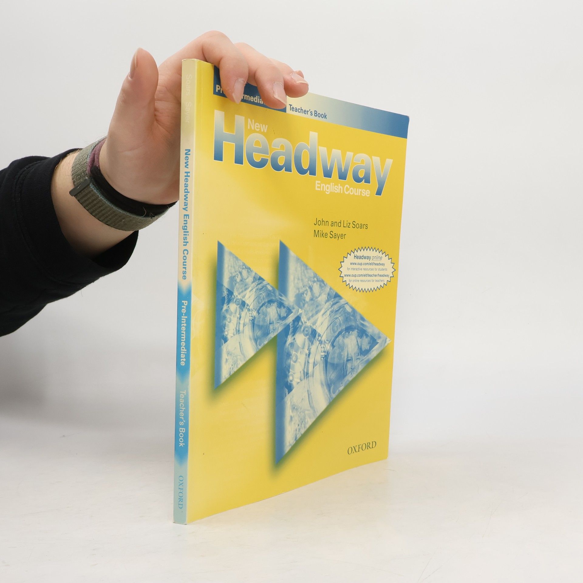 John Soars New headway English course : pre-intermediate : teacher’s book