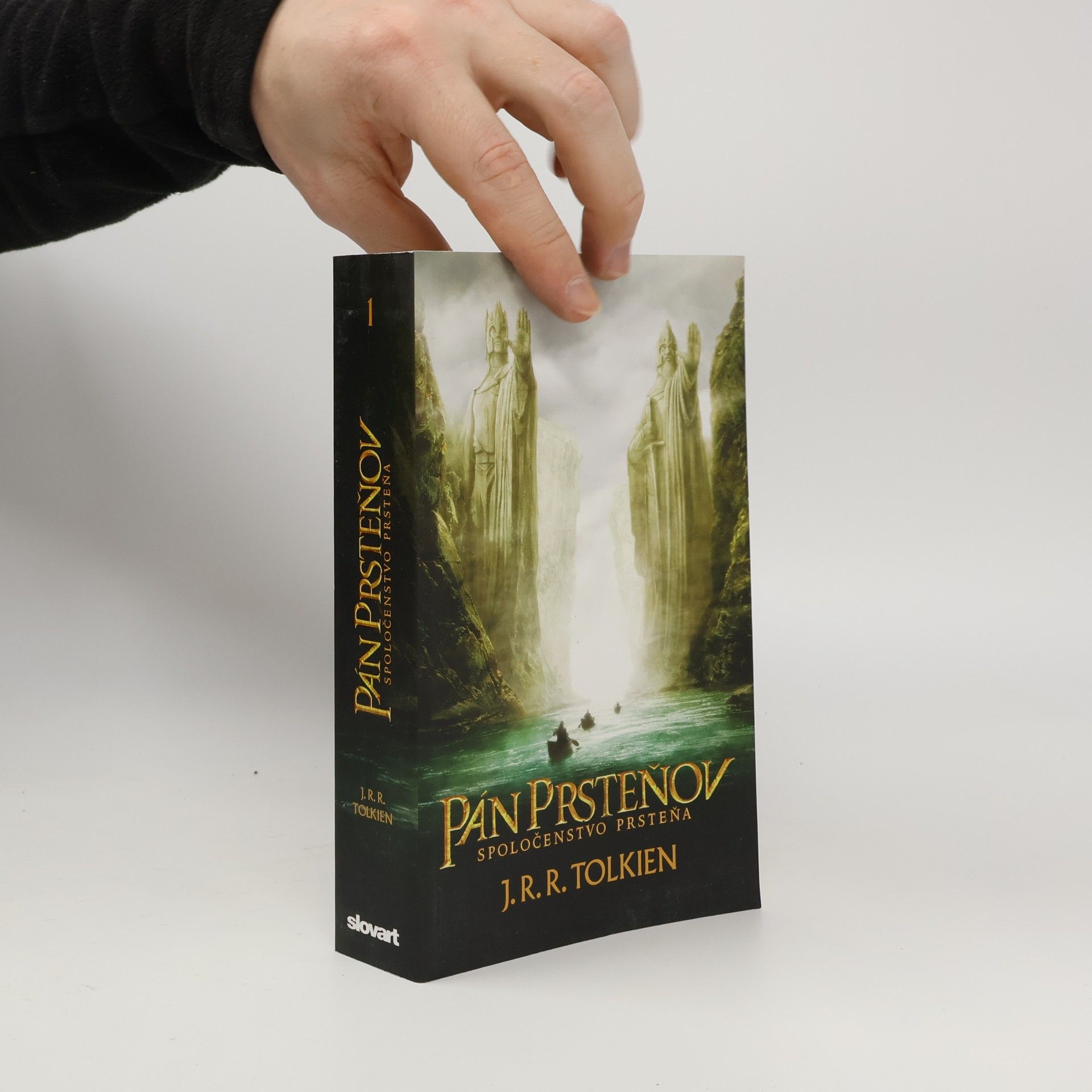 J. R. R. Tolkien Pán prsteňov 1. Spoločenstvo prsteňa