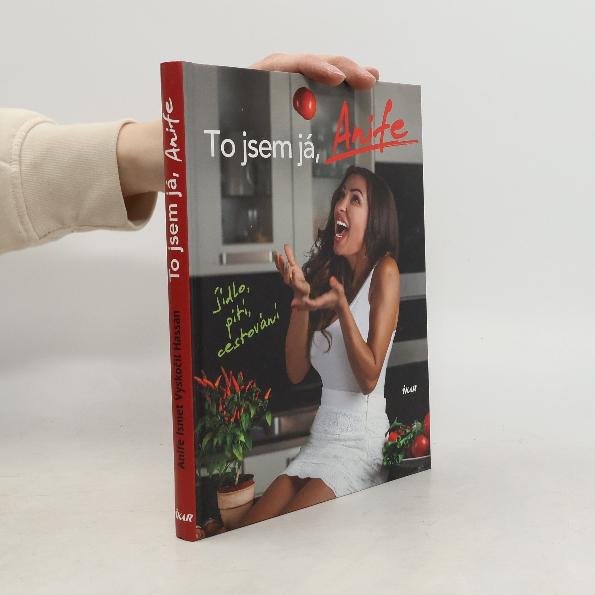 Anife Hassan Vyskočil To jsem já, Anife: Jídlo, pití, cestování