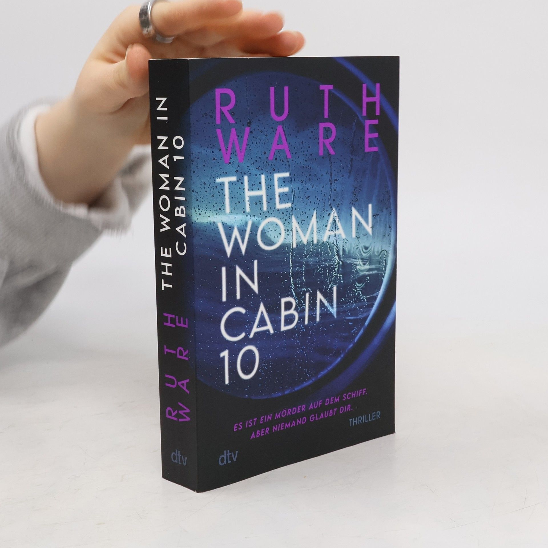 Ruth Ware Woman in Cabin 10