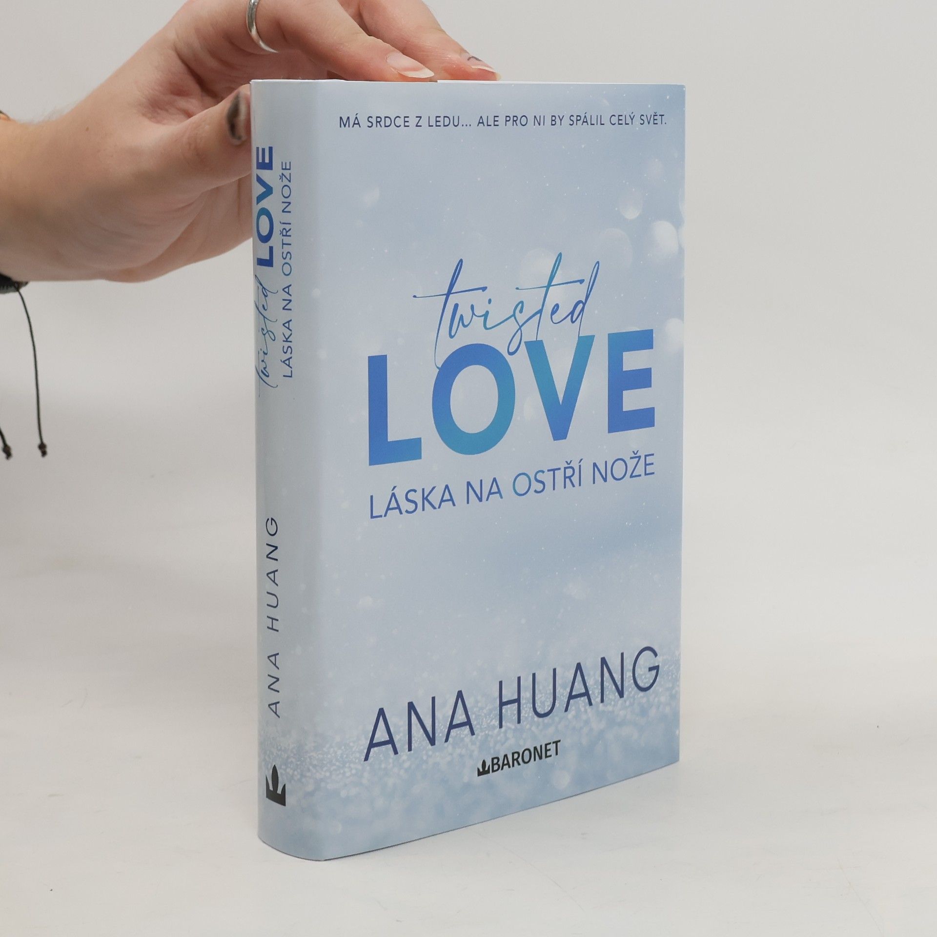 Twisted love. Láska na ostří nože