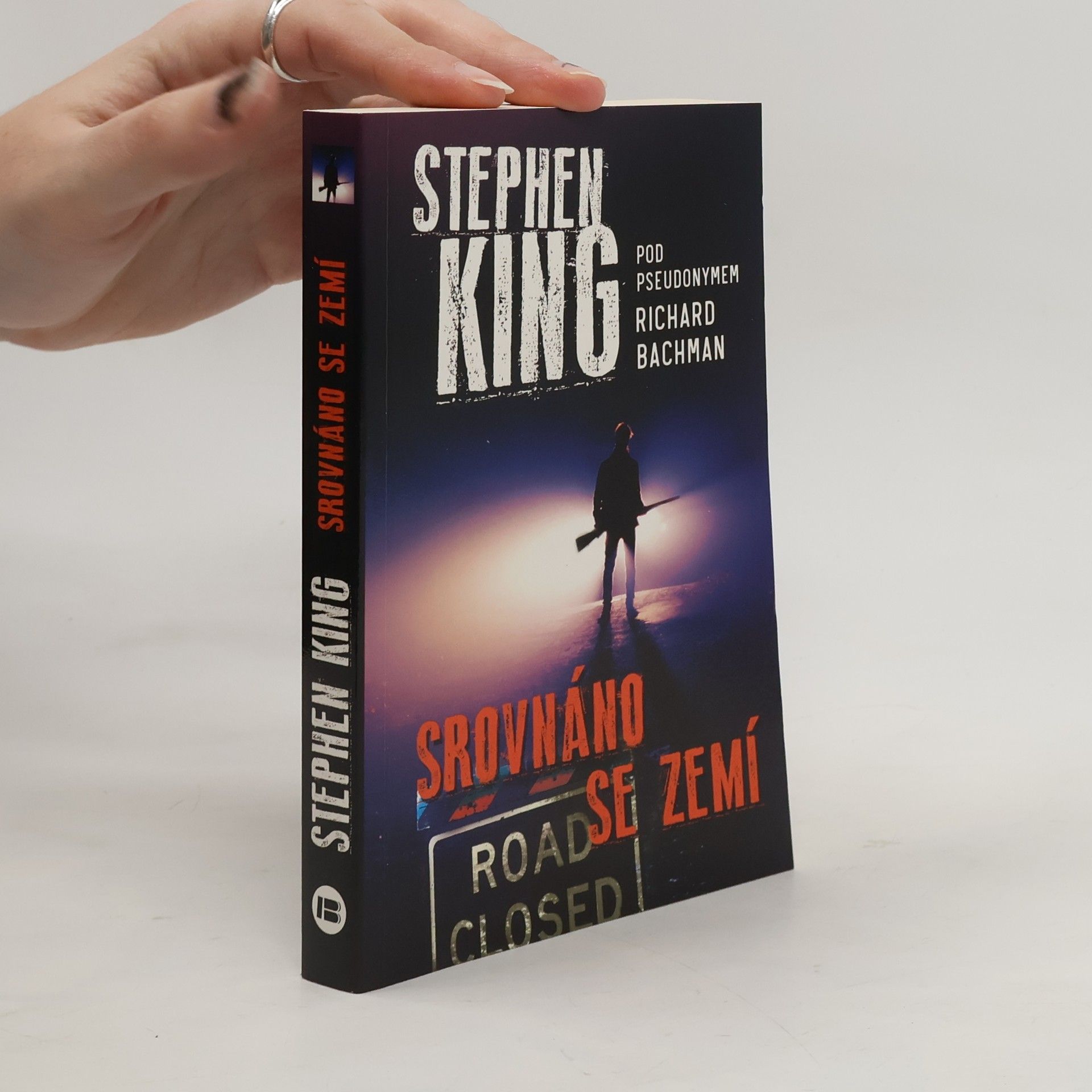 Stephen King Srovnáno se zemí