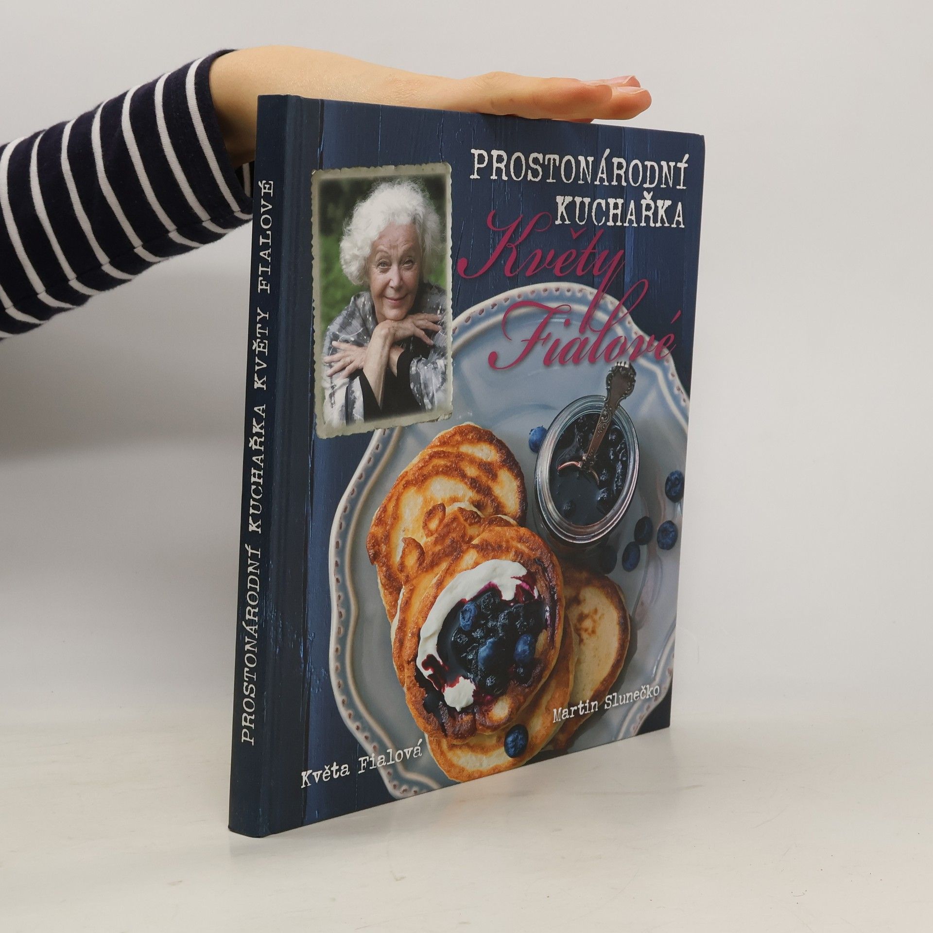 Prostonárodní kuchařka Květy Fialové