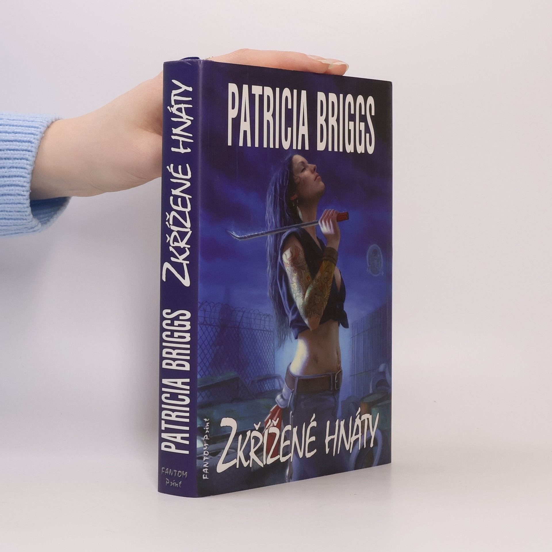 Patricia Briggs Zkřížené hnáty