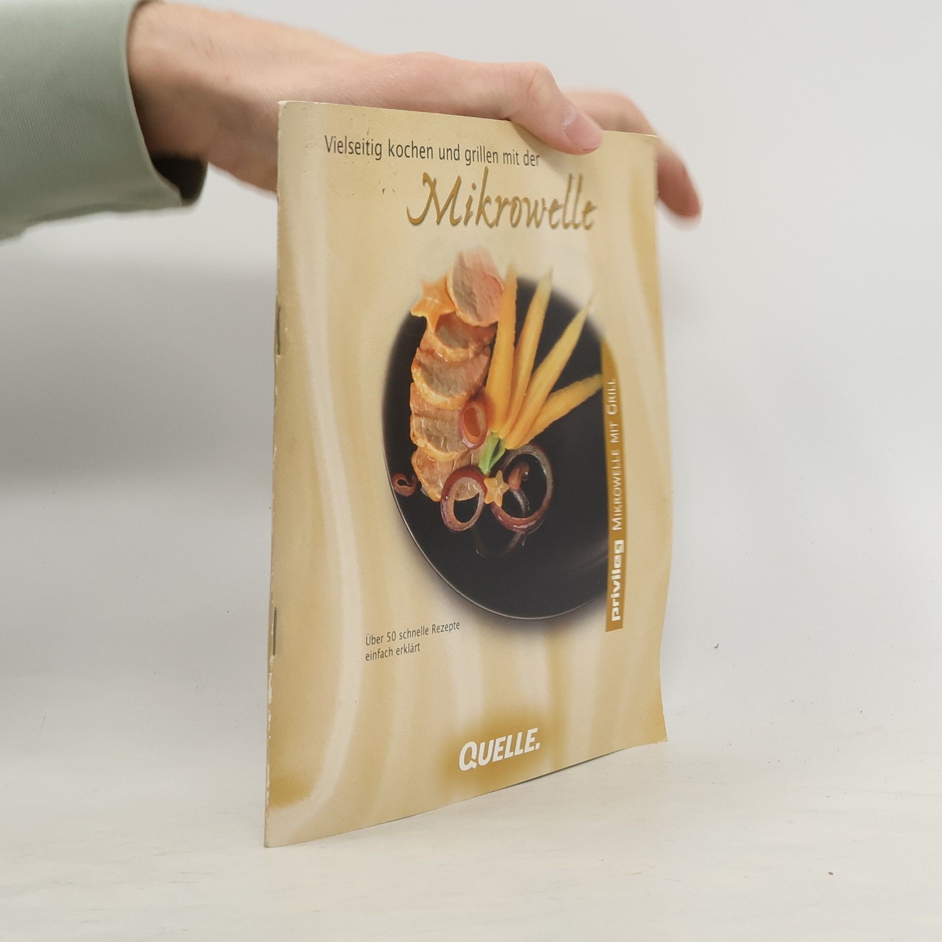 Collectif d'auteurs Vielseitig kochen und grillen mit der Mikrowelle