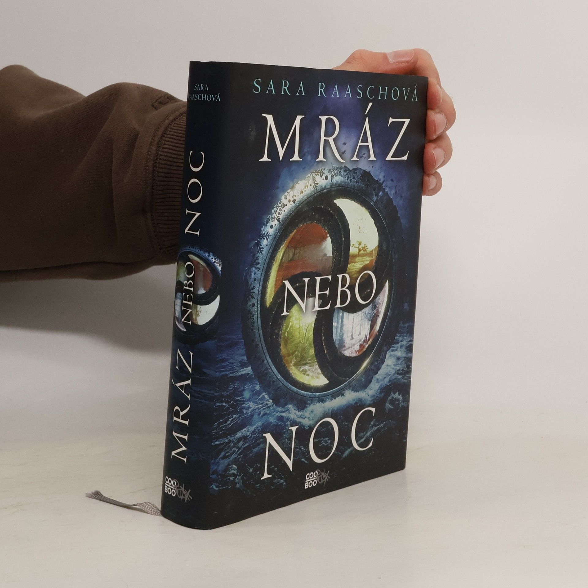 Sara Raash Mráz nebo noc