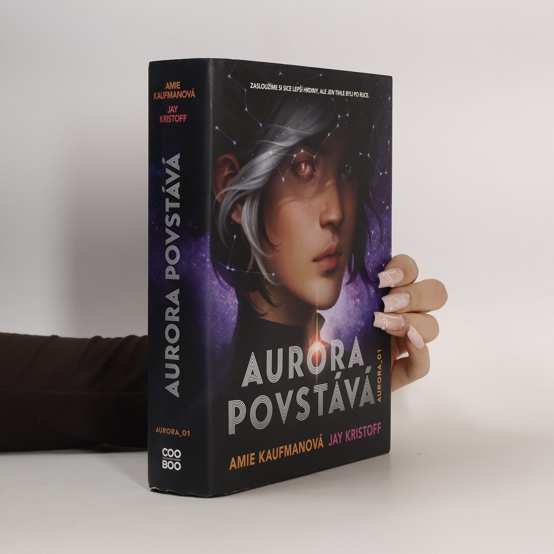 Amie Kaufman Aurora povstává