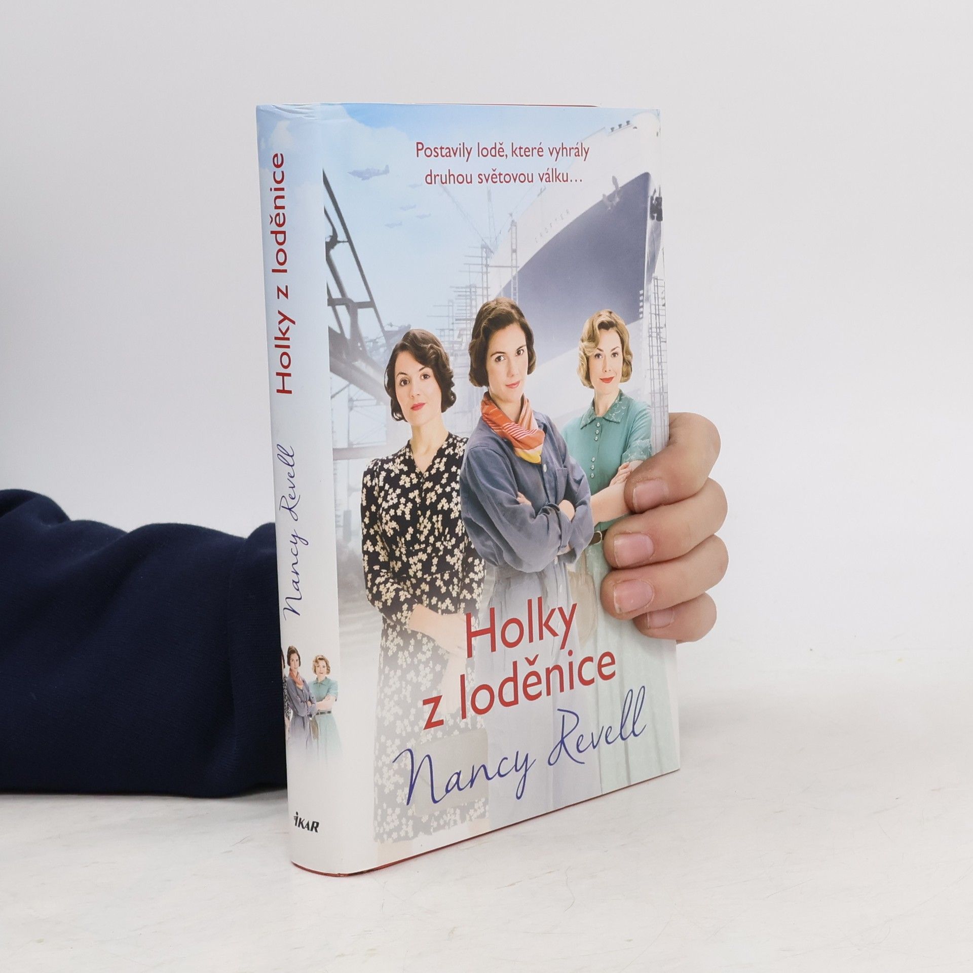Nancy Revell Holky z loděnice