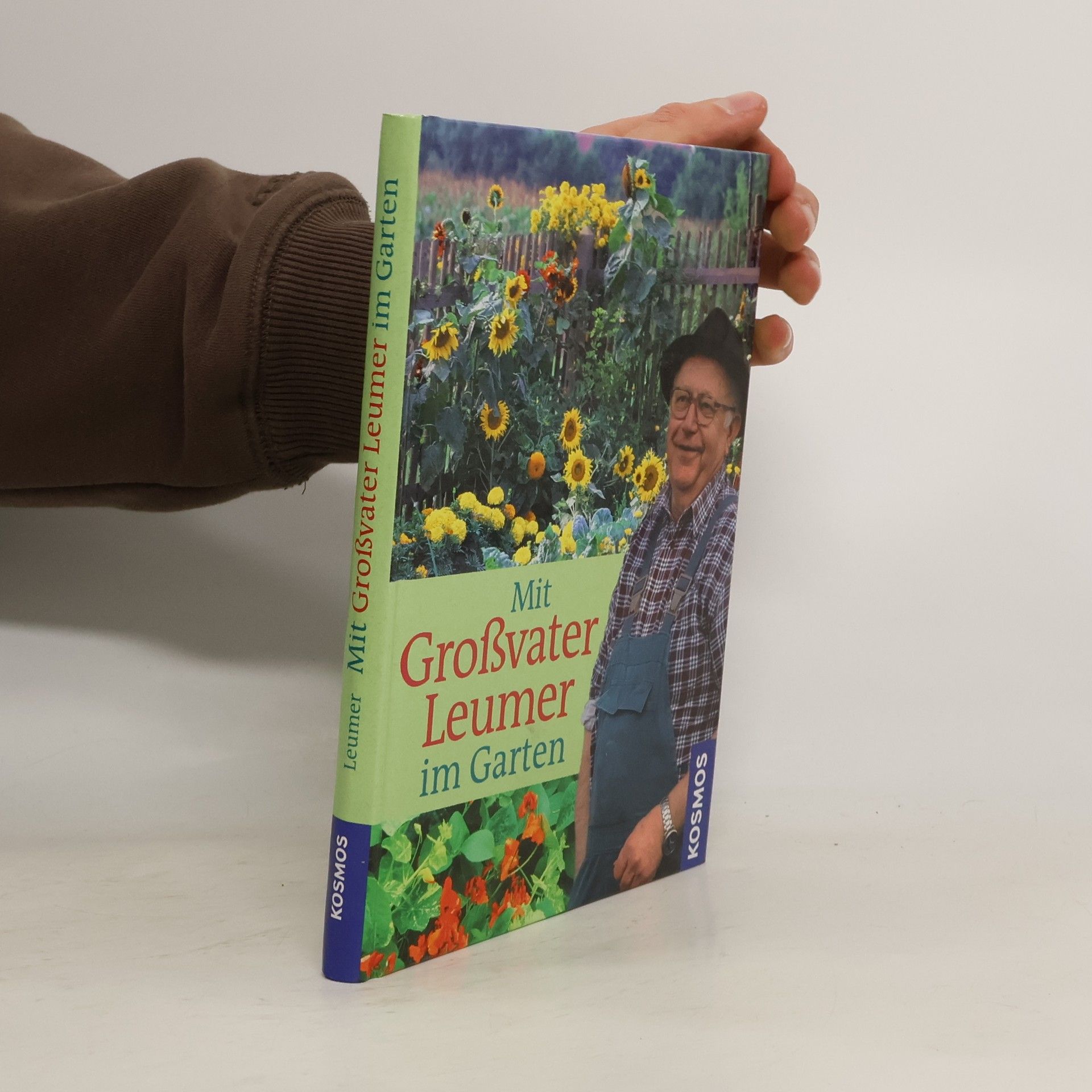 Heinrich Leumer Mit Großvater Leumer im Garten