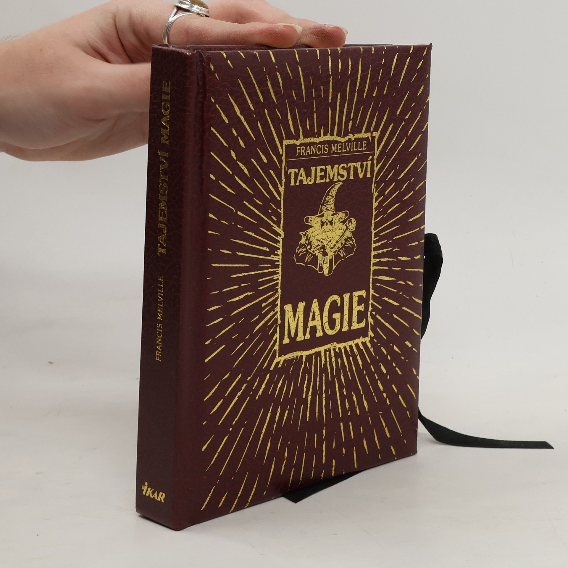 Francis Melville Tajemství magie