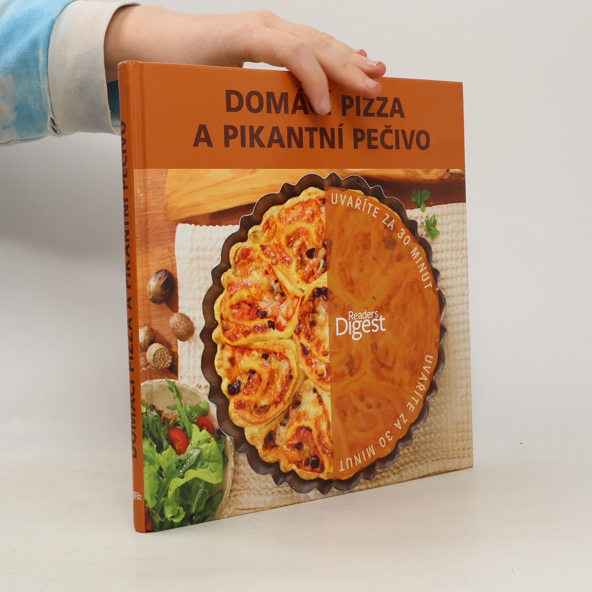 Irmgard Kolínská Domácí pizza a pikantní pečivo