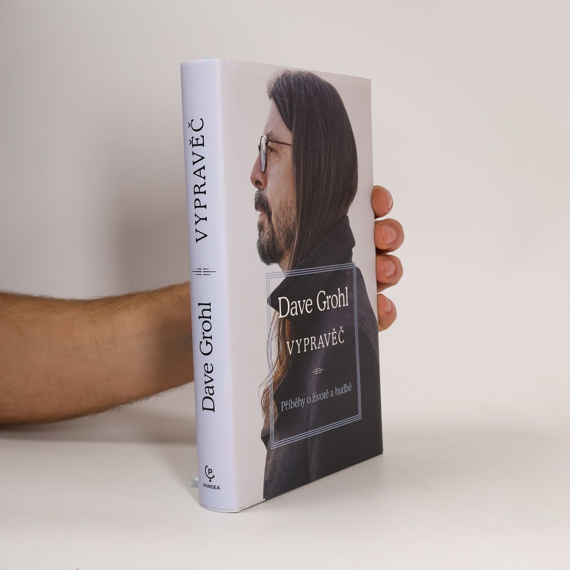 Dave Grohl Vypravěč : příběhy o životě a hudbě