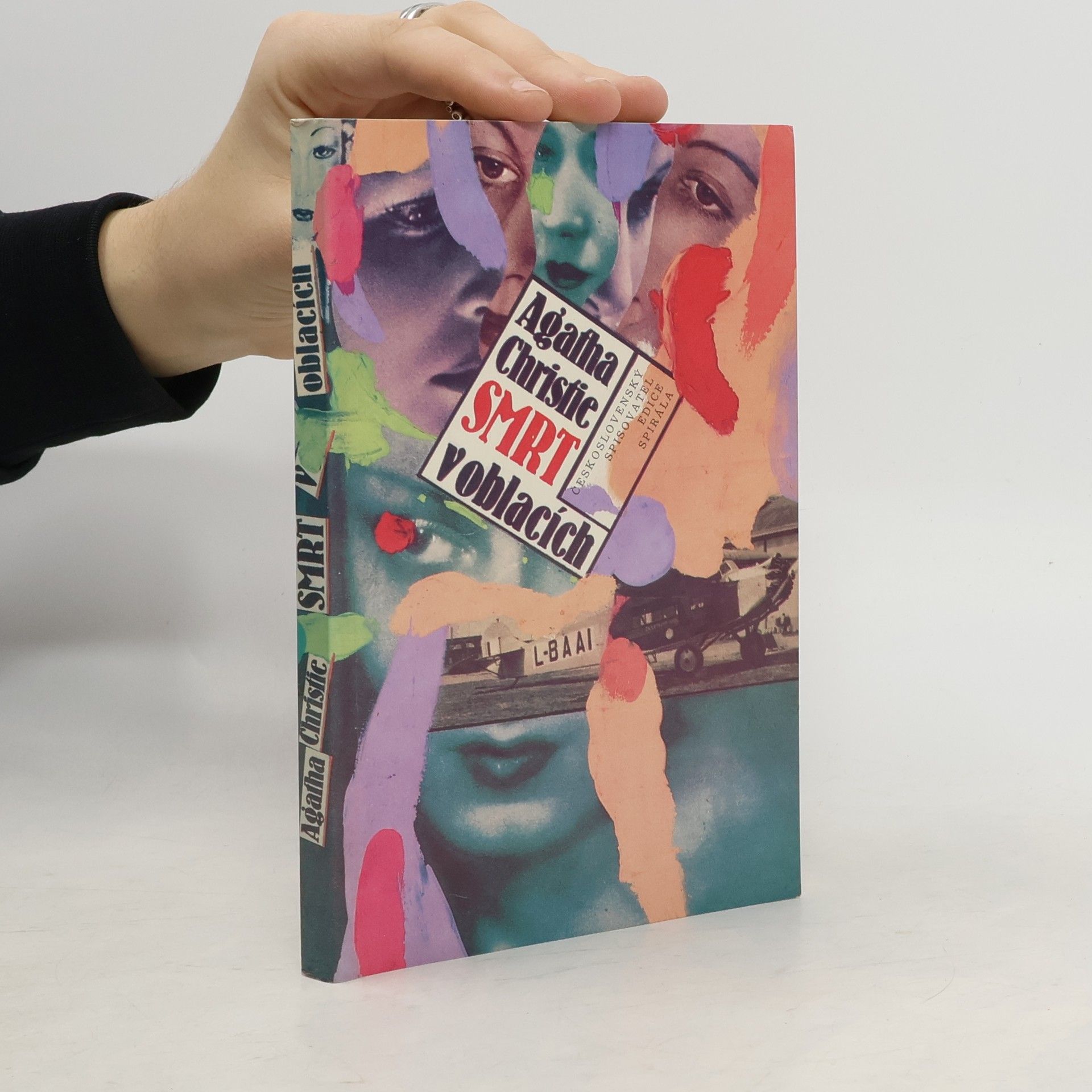 Agatha Christie Smrt v oblacích