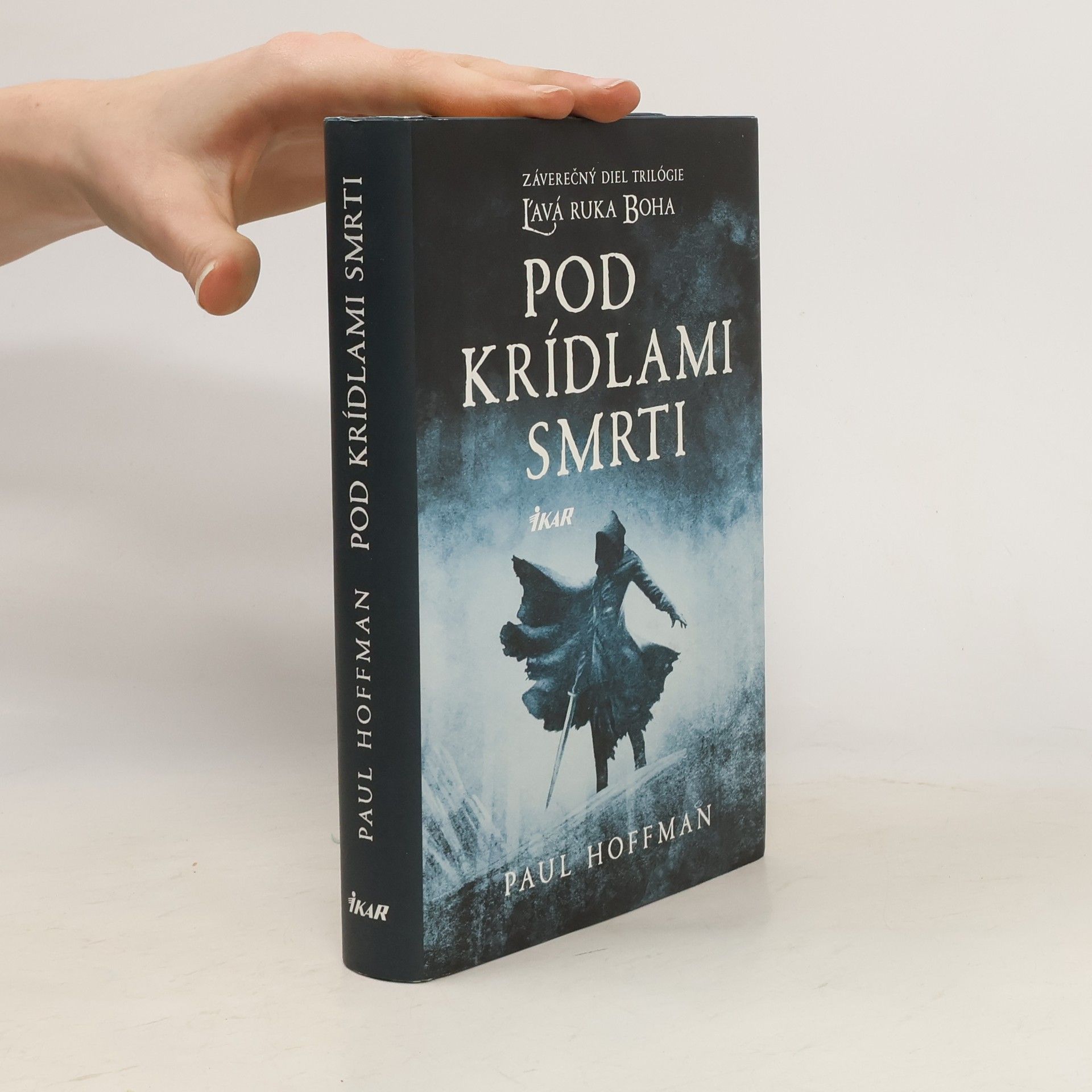 Paul Hoffman Pod krídlami smrti