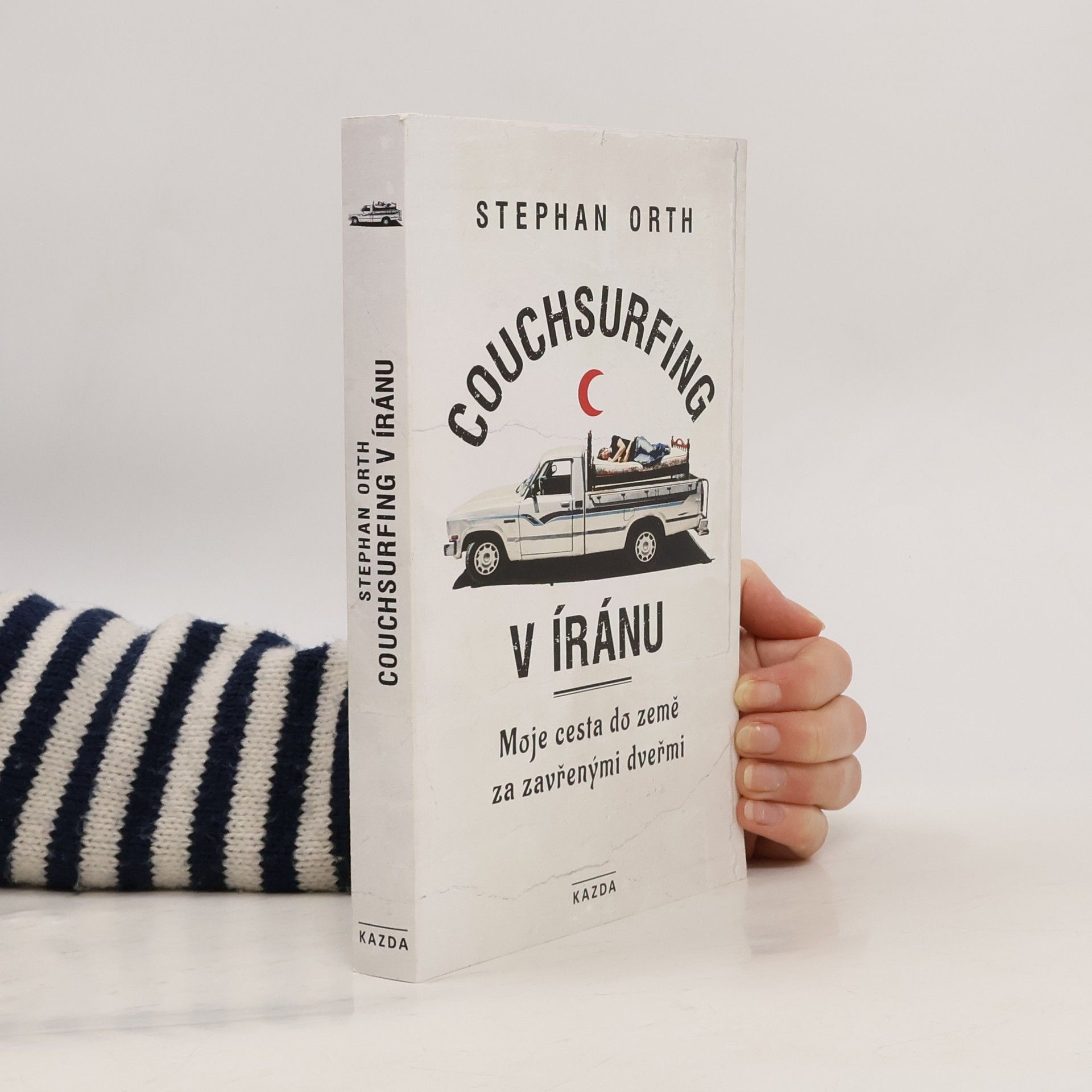 Stephan Orth Couchsurfing v Íránu