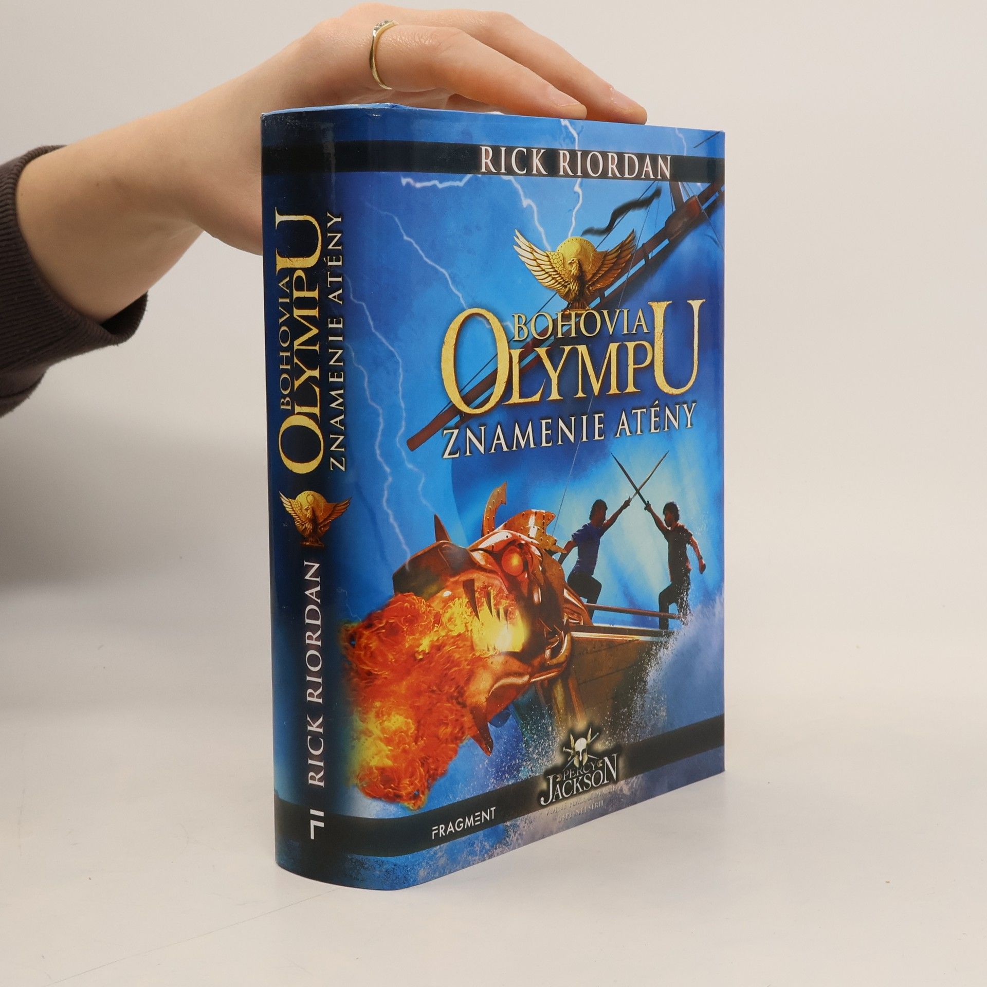 Rick Riordan Bohovia Olympu – Znamenie Atény