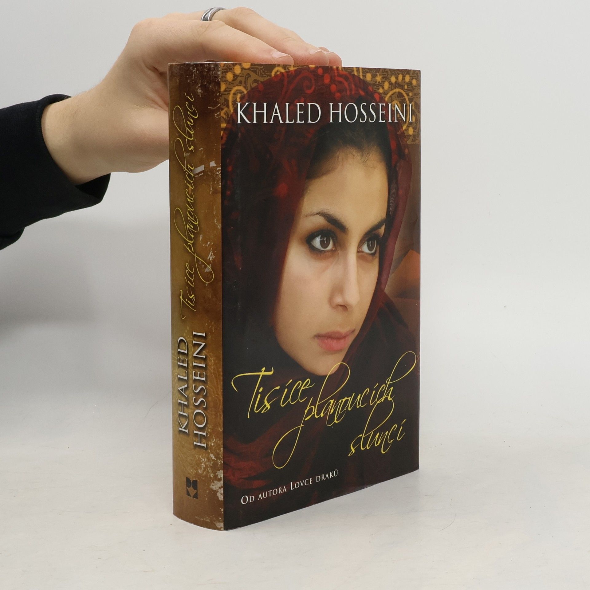 Khaled Hosseini Tisíce planoucích sluncí