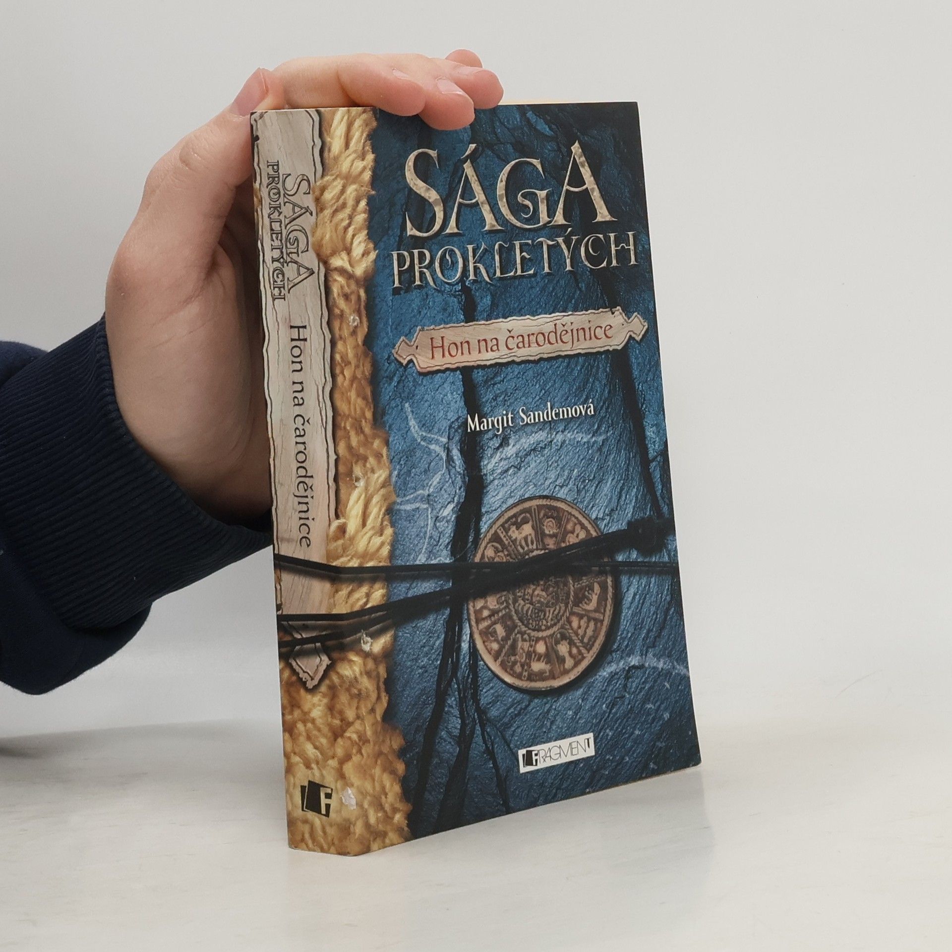 Margit Sandemo Sága prokletých 2. Hon na čarodějnice