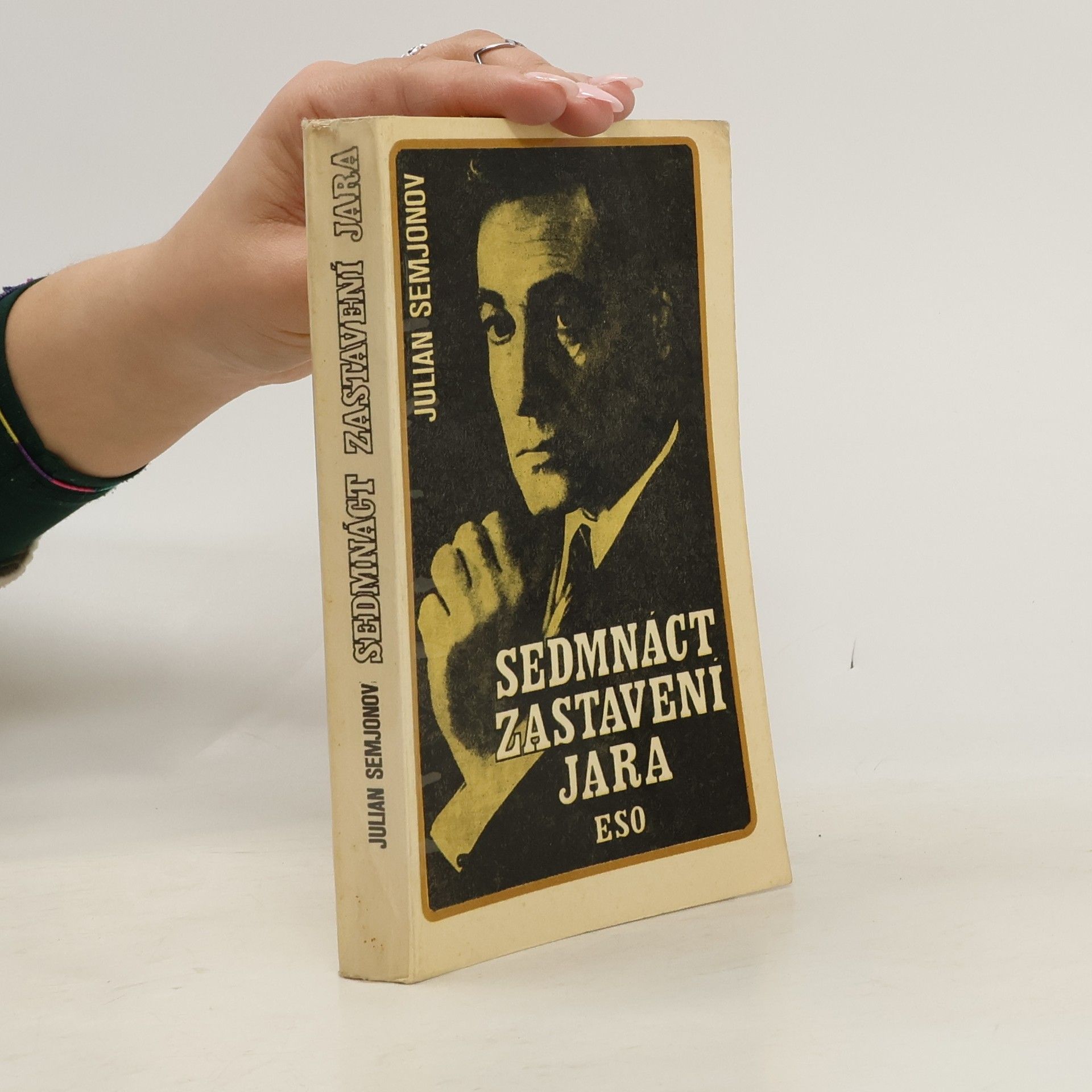 Julian Semjonov Sedmnáct zastavení jara