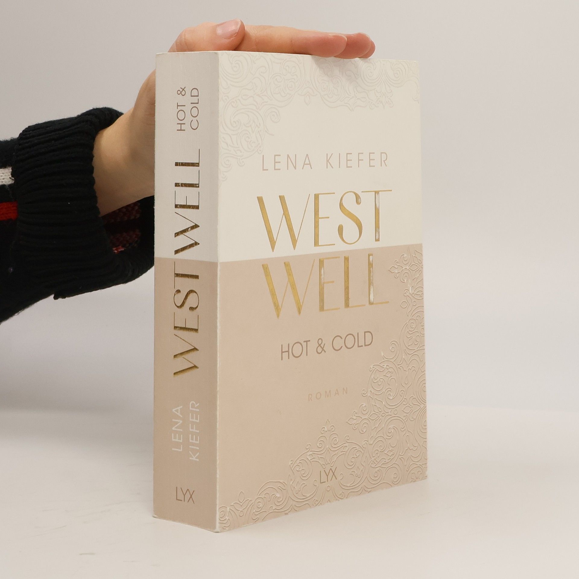 Lena Kiefer Westwell - Hot & Cold