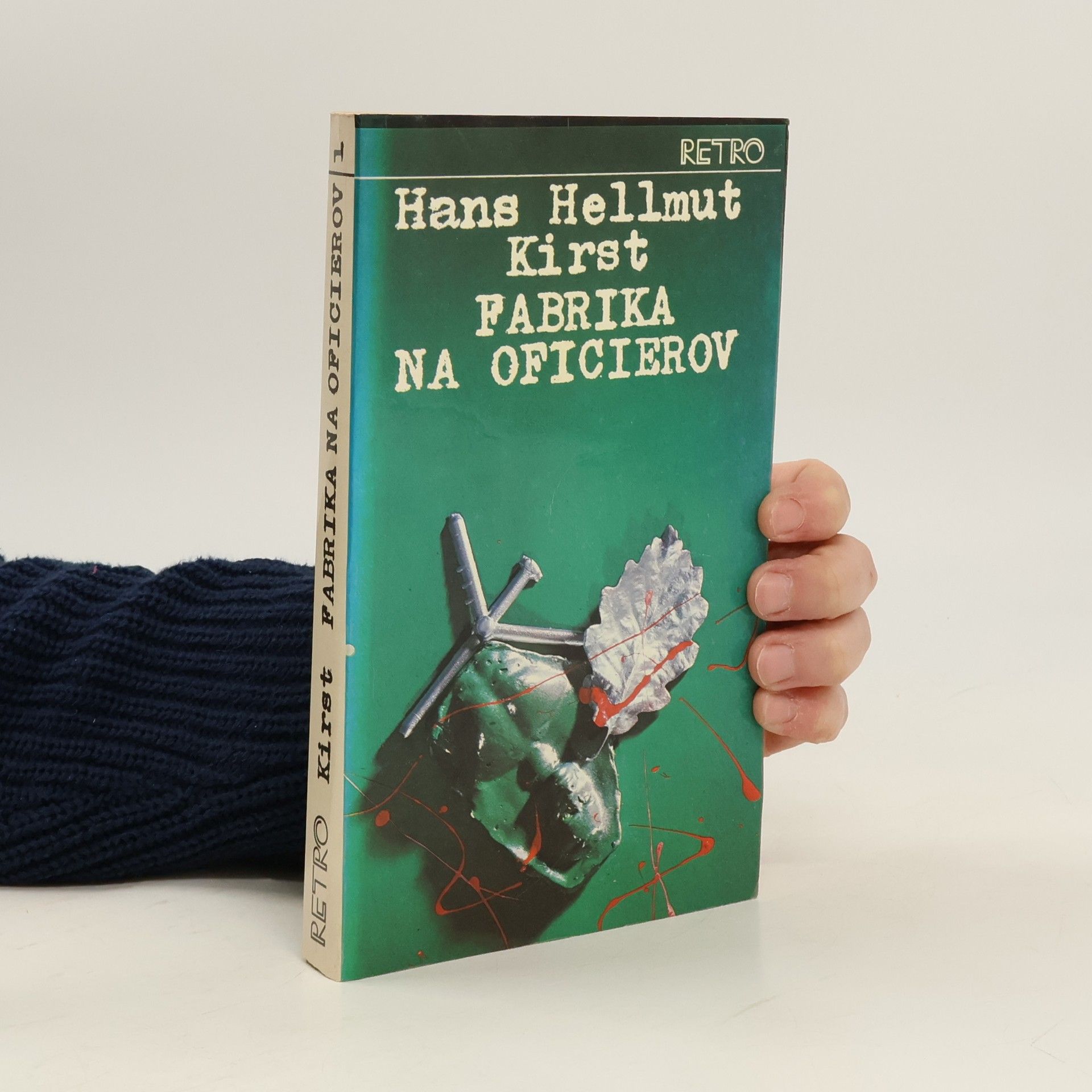 Hans Hellmut Kirst Fabrika na oficierov 1