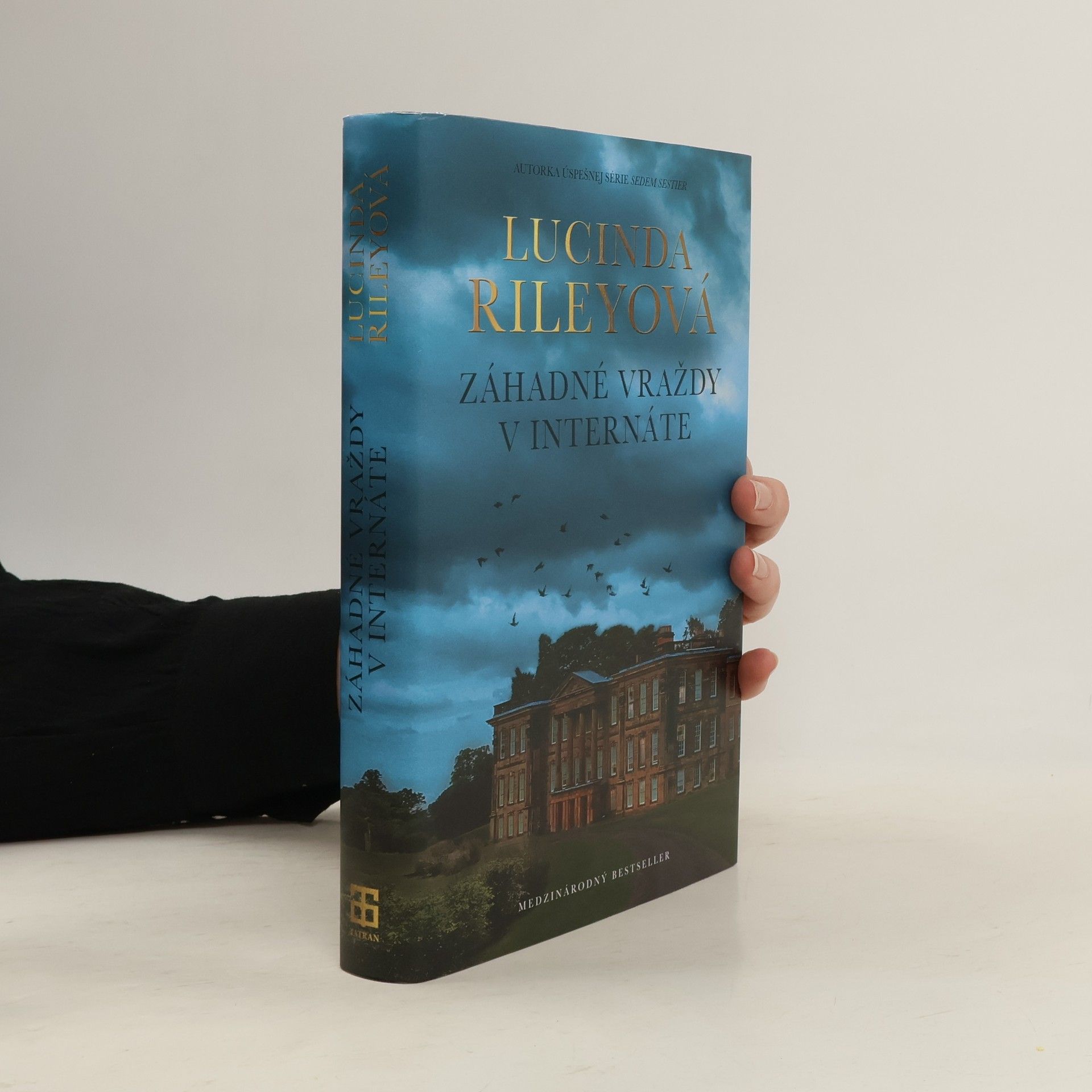 Lucinda Riley Záhadné vraždy v internáte