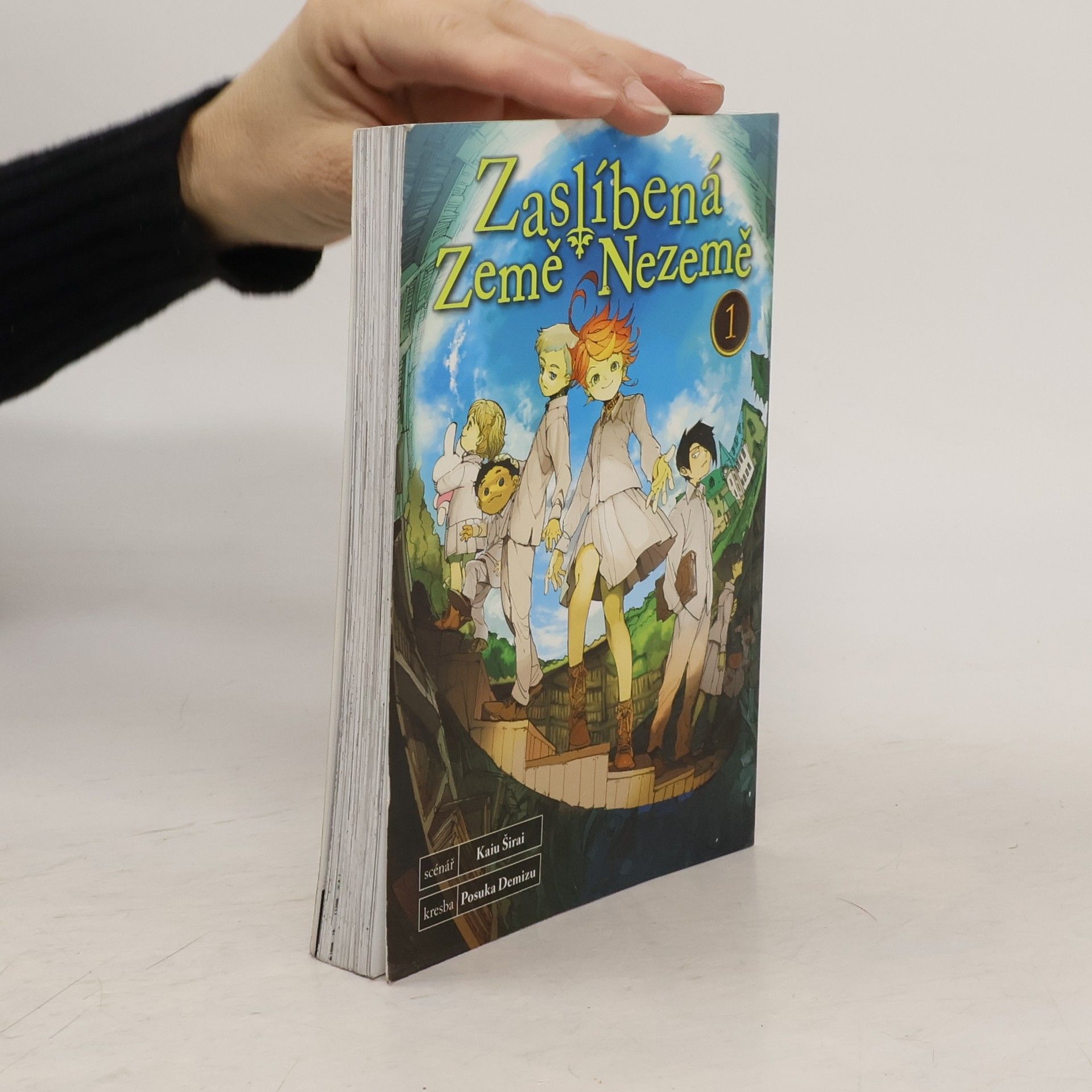 Kaiu Širai Zaslíbená Země Nezemě 1