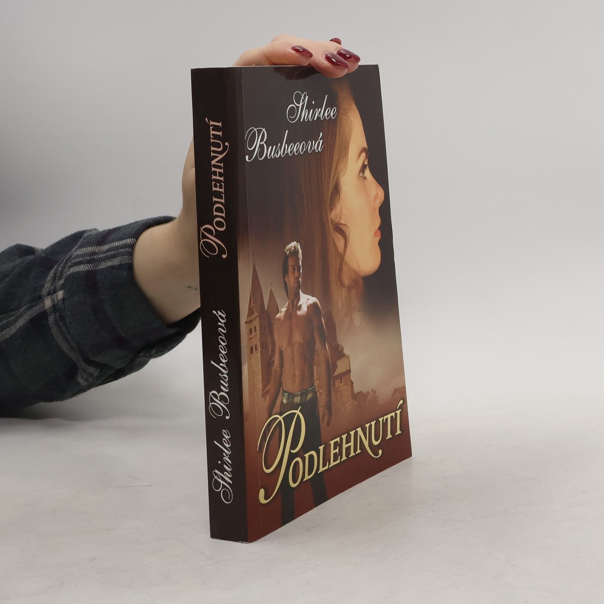 Shirlee Busbee Podlehnutí